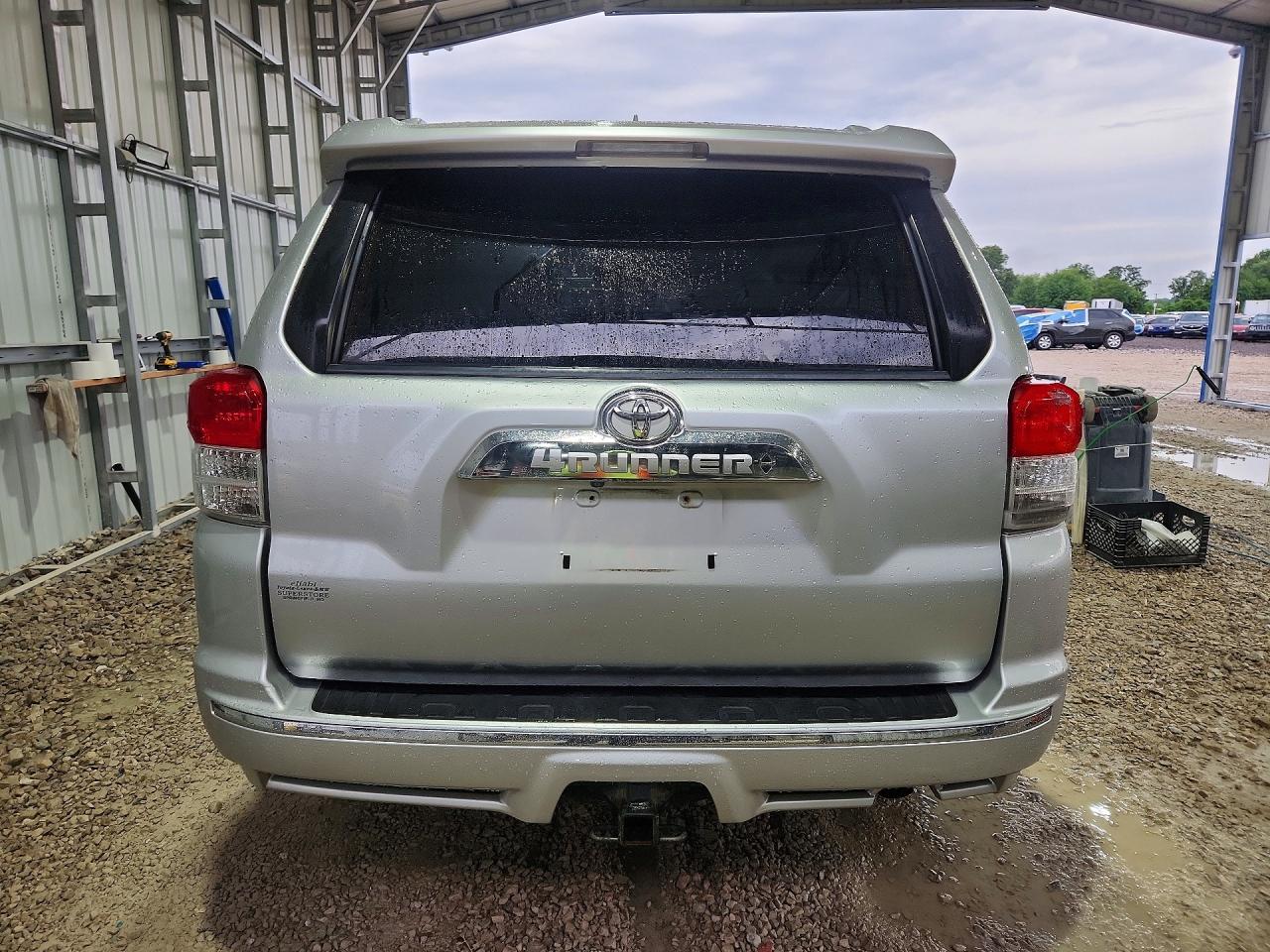 2010 Toyota 4runner Limited Silver vin: JTEBU5JR2A5032889