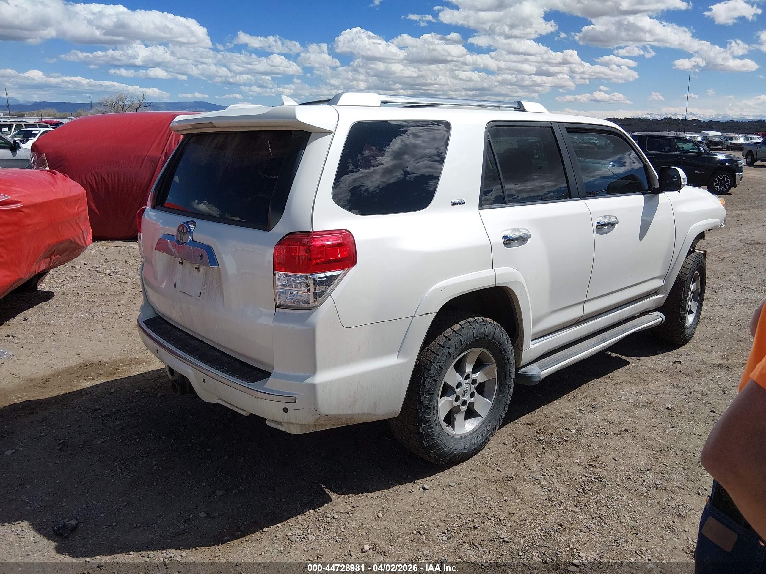 2011 Toyota 4runner Sr5 V6 White vin: JTEBU5JR2B5033882