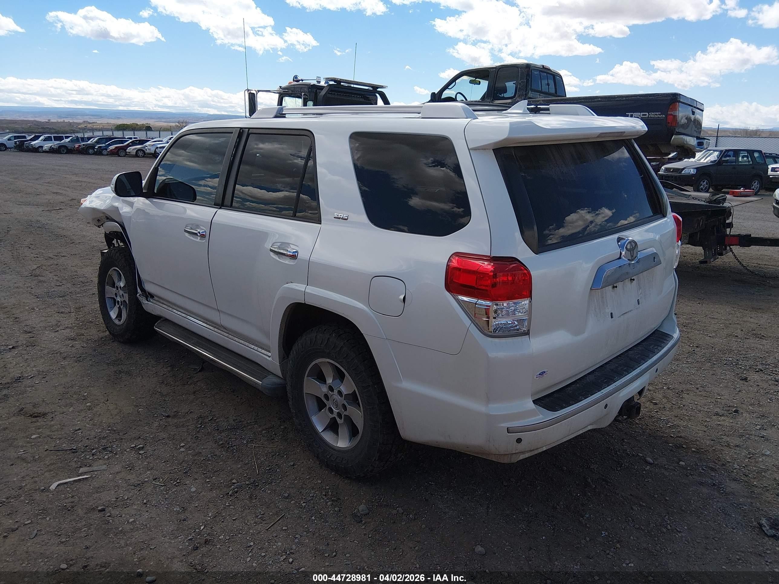2011 Toyota 4runner Sr5 V6 White vin: JTEBU5JR2B5033882