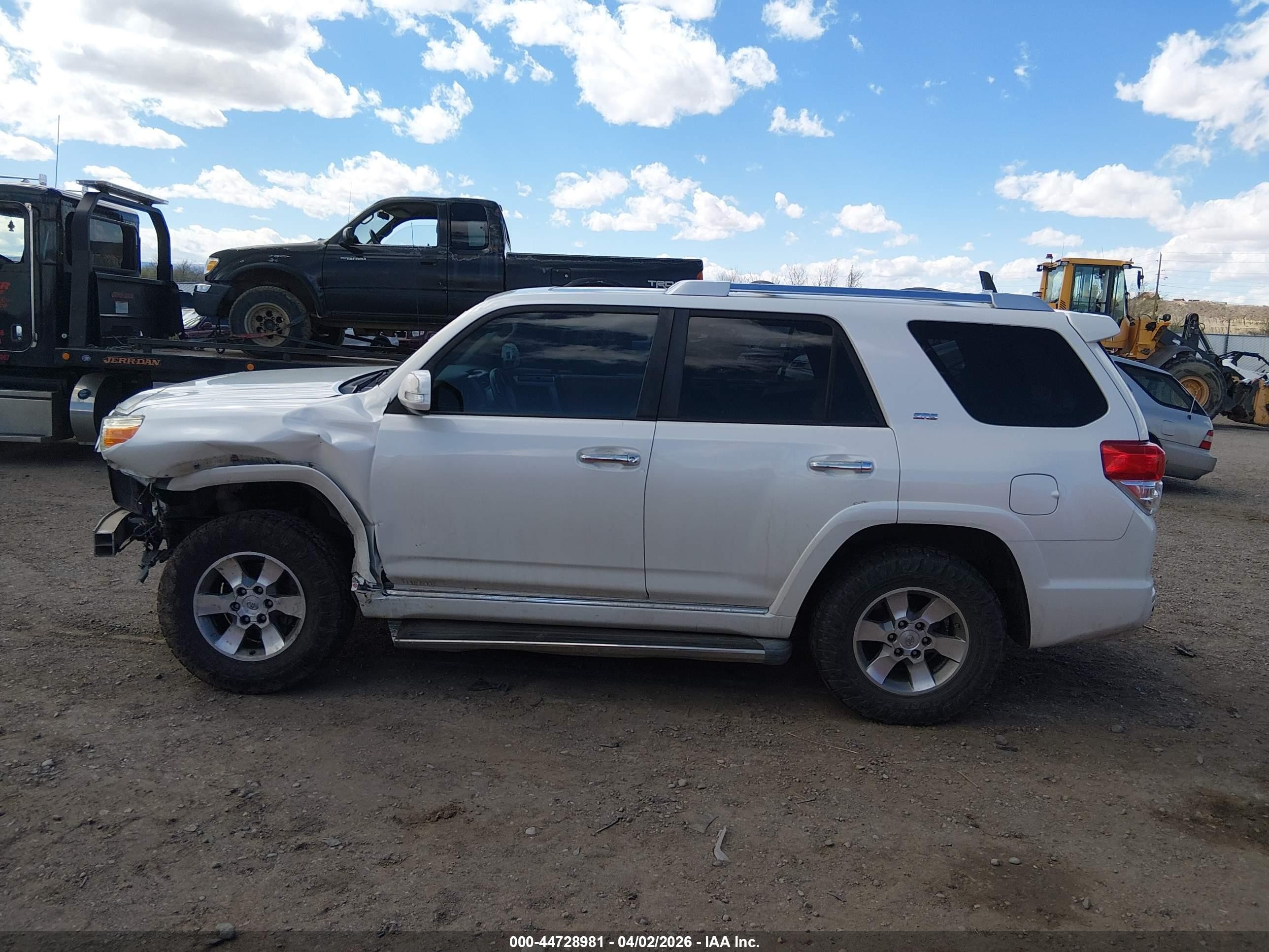2011 Toyota 4runner Sr5 V6 White vin: JTEBU5JR2B5033882