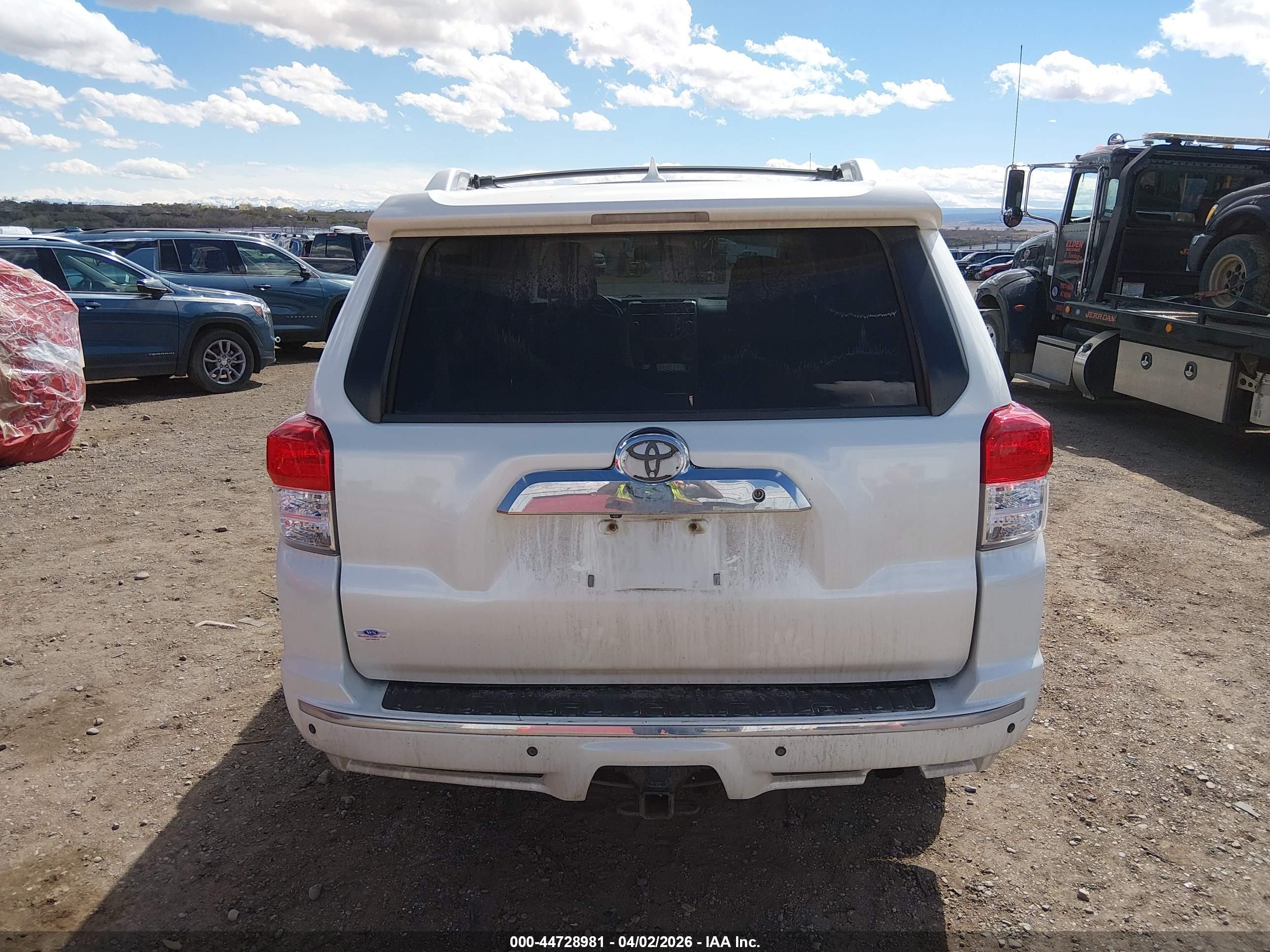 2011 Toyota 4runner Sr5 V6 White vin: JTEBU5JR2B5033882