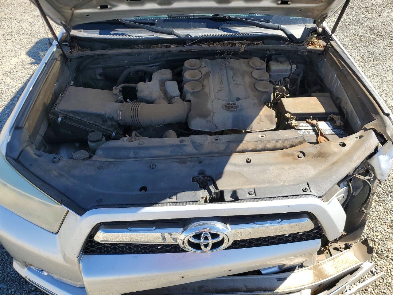 2011 Toyota 4runner Sr5 Silver vin: JTEBU5JR2B5034658