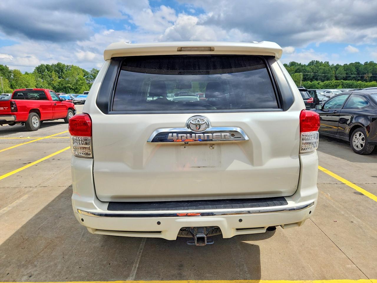 2012 Toyota 4runner Sr5 White vin: JTEBU5JR2C5092819