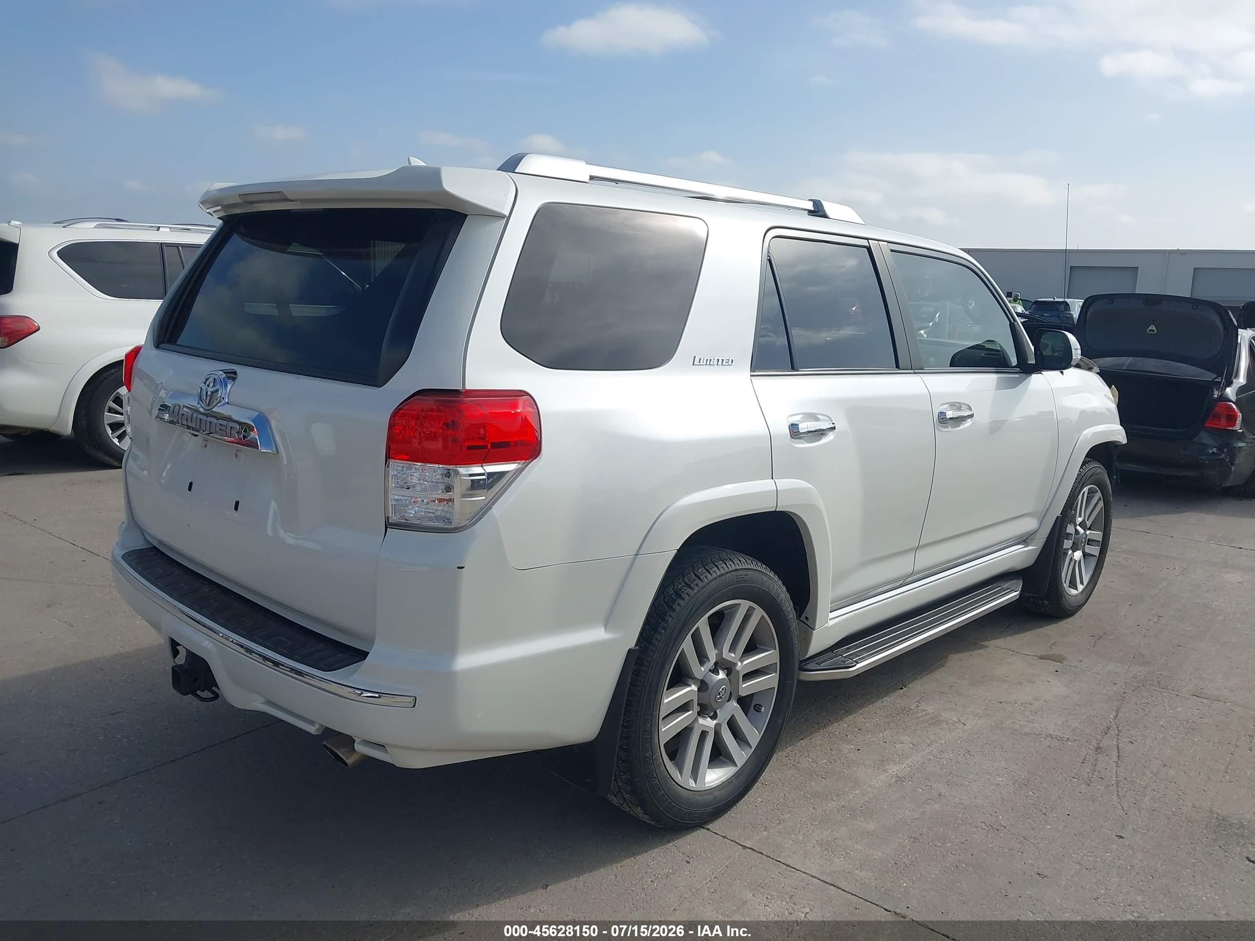 2013 Toyota 4runner Limited White vin: JTEBU5JR2D5114786