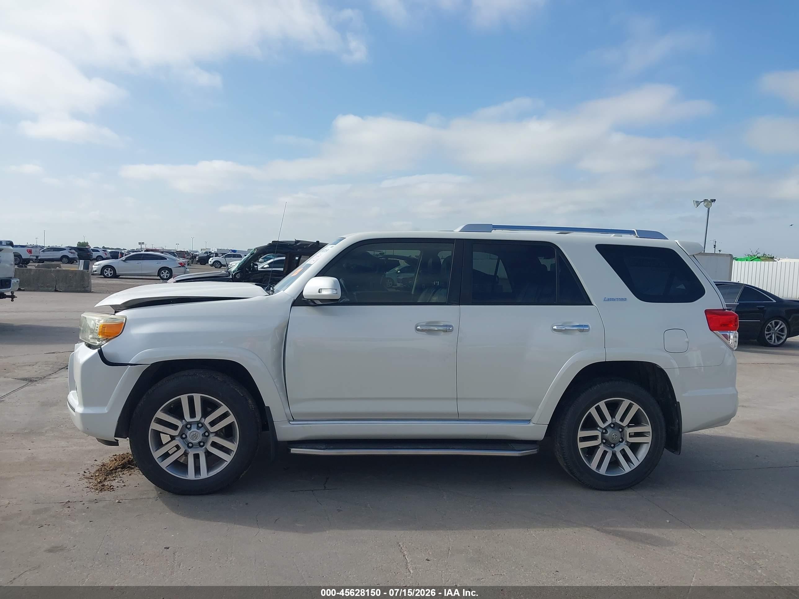 2013 Toyota 4runner Limited White vin: JTEBU5JR2D5114786