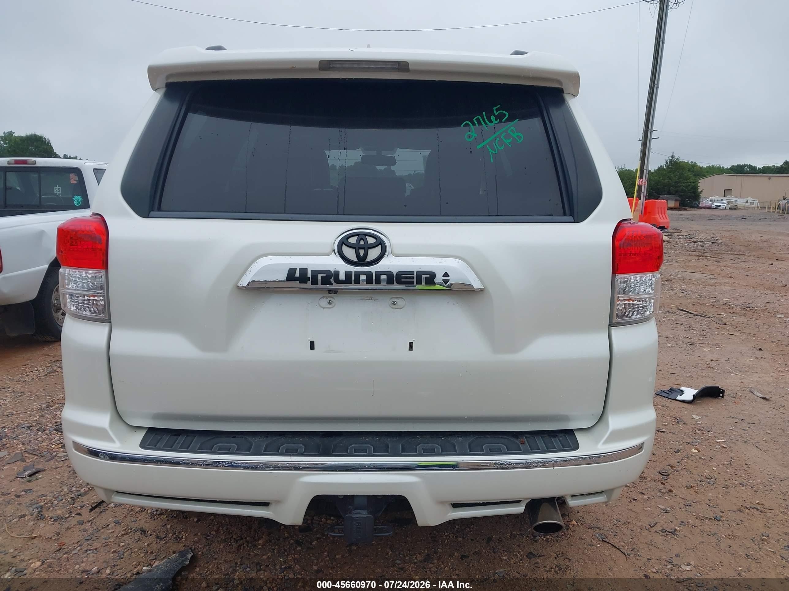2013 Toyota 4runner Limited White vin: JTEBU5JR2D5138876