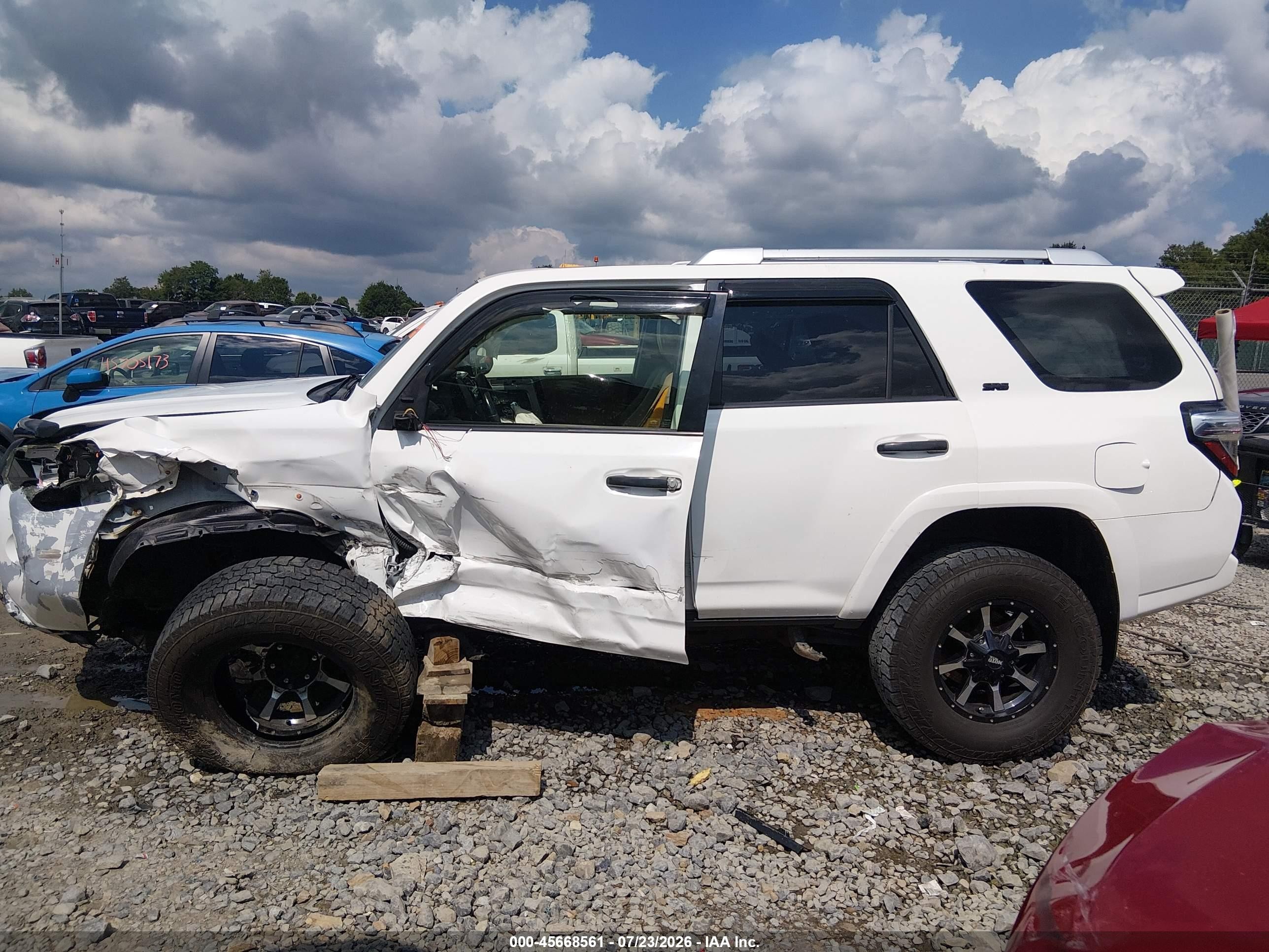 2014 Toyota 4runner Sr5 Premium Белый vin: JTEBU5JR2E5165111