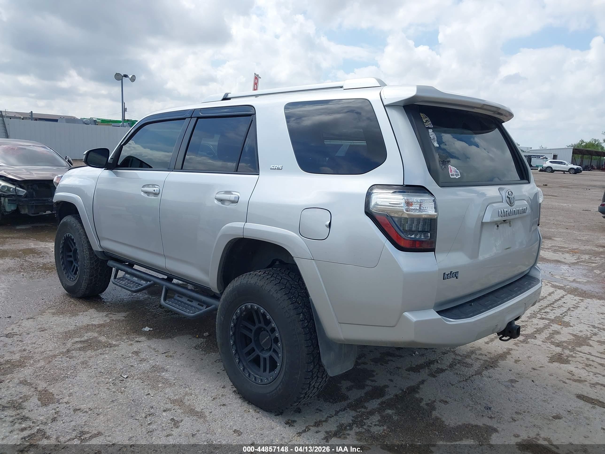2014 Toyota 4runner Sr5 Silver vin: JTEBU5JR2E5176741