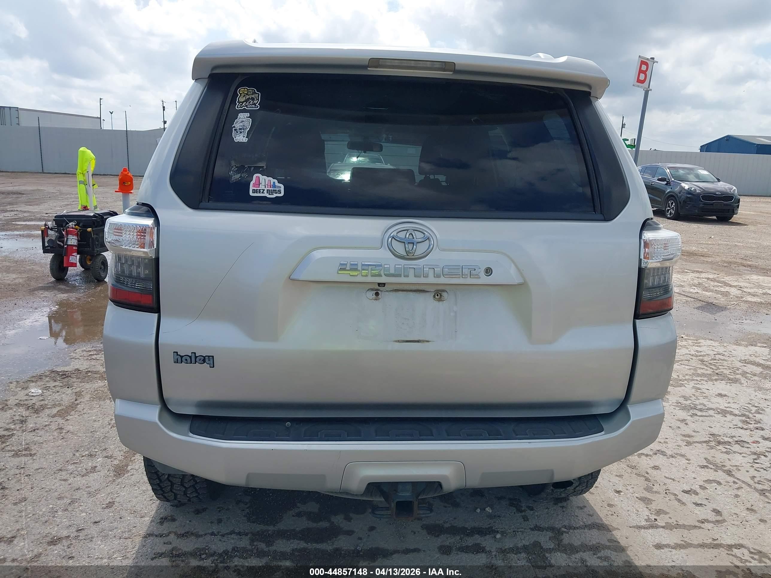 2014 Toyota 4runner Sr5 Silver vin: JTEBU5JR2E5176741