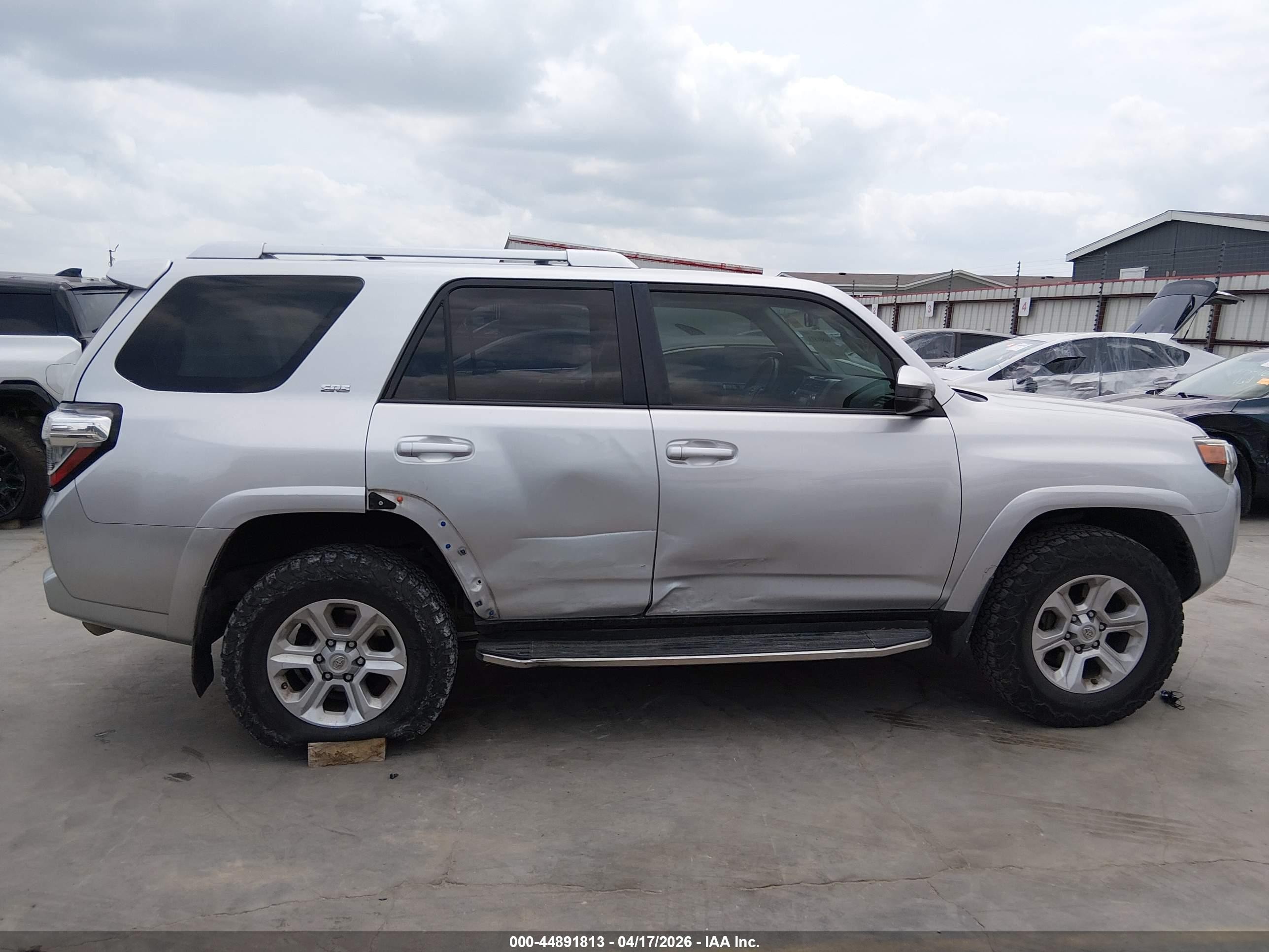 2015 Toyota 4runner Sr5 Silver vin: JTEBU5JR2F5265274