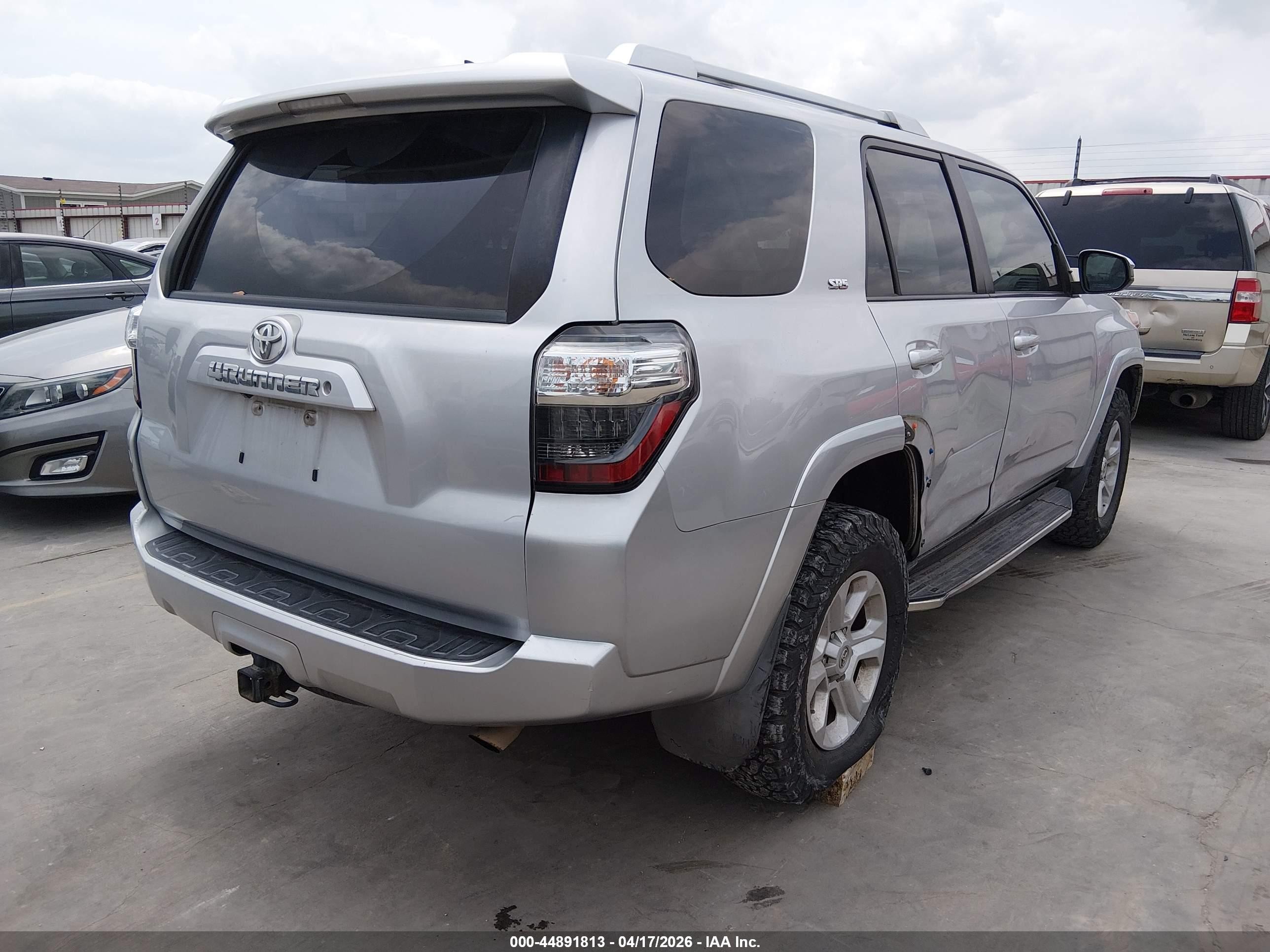 2015 Toyota 4runner Sr5 Silver vin: JTEBU5JR2F5265274