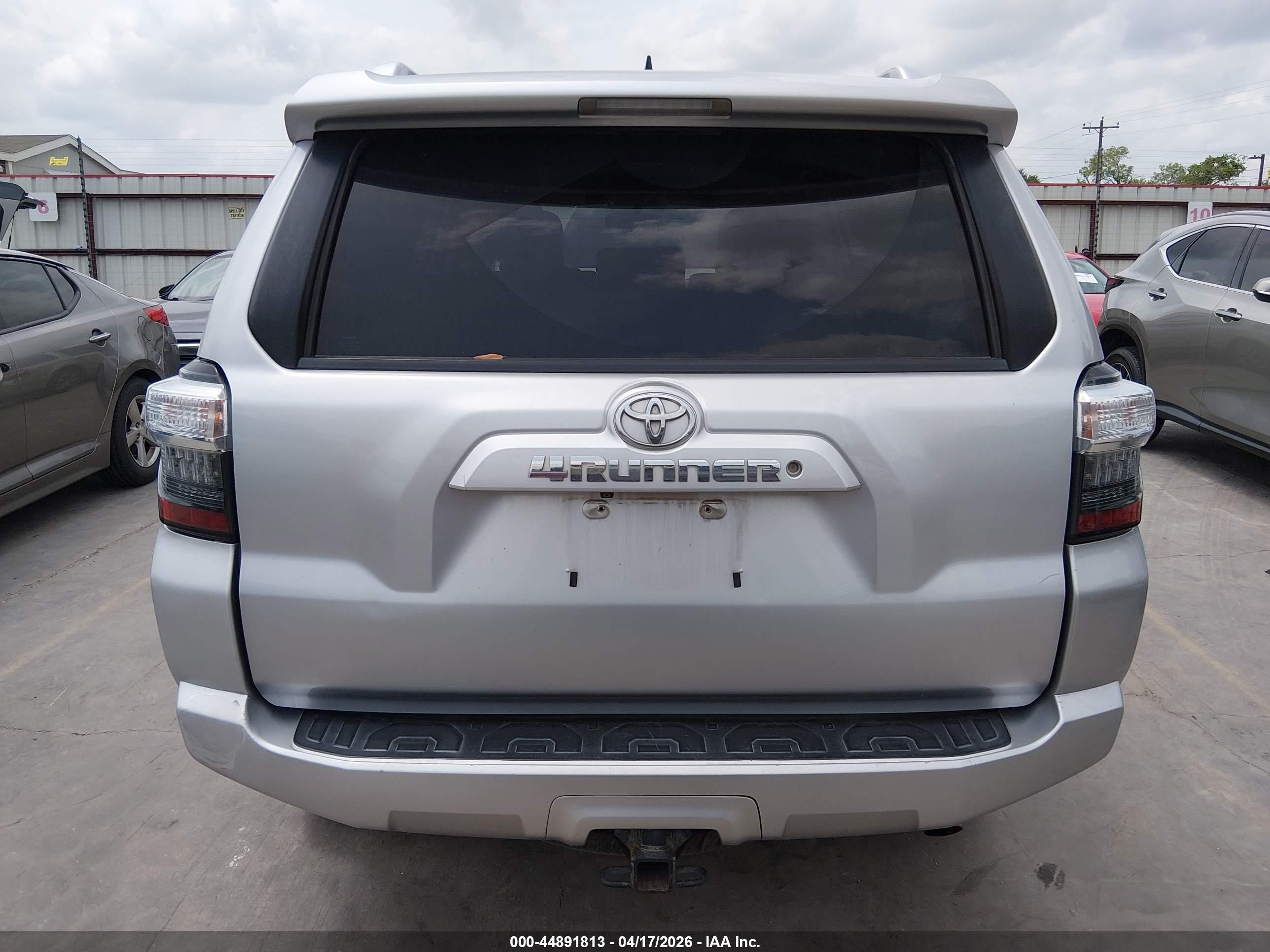 2015 Toyota 4runner Sr5 Silver vin: JTEBU5JR2F5265274