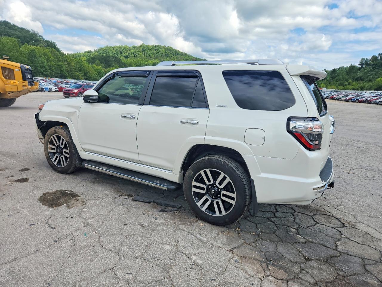 2018 Toyota 4runner Limited White vin: JTEBU5JR2J5600686