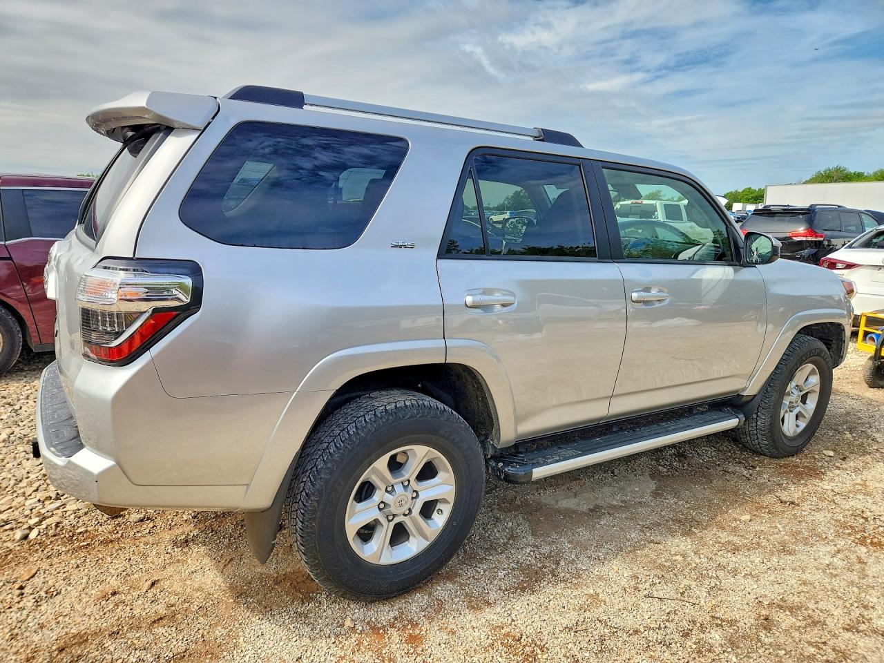 2020 Toyota 4runner Sr5 Silver vin: JTEBU5JR2L5770484