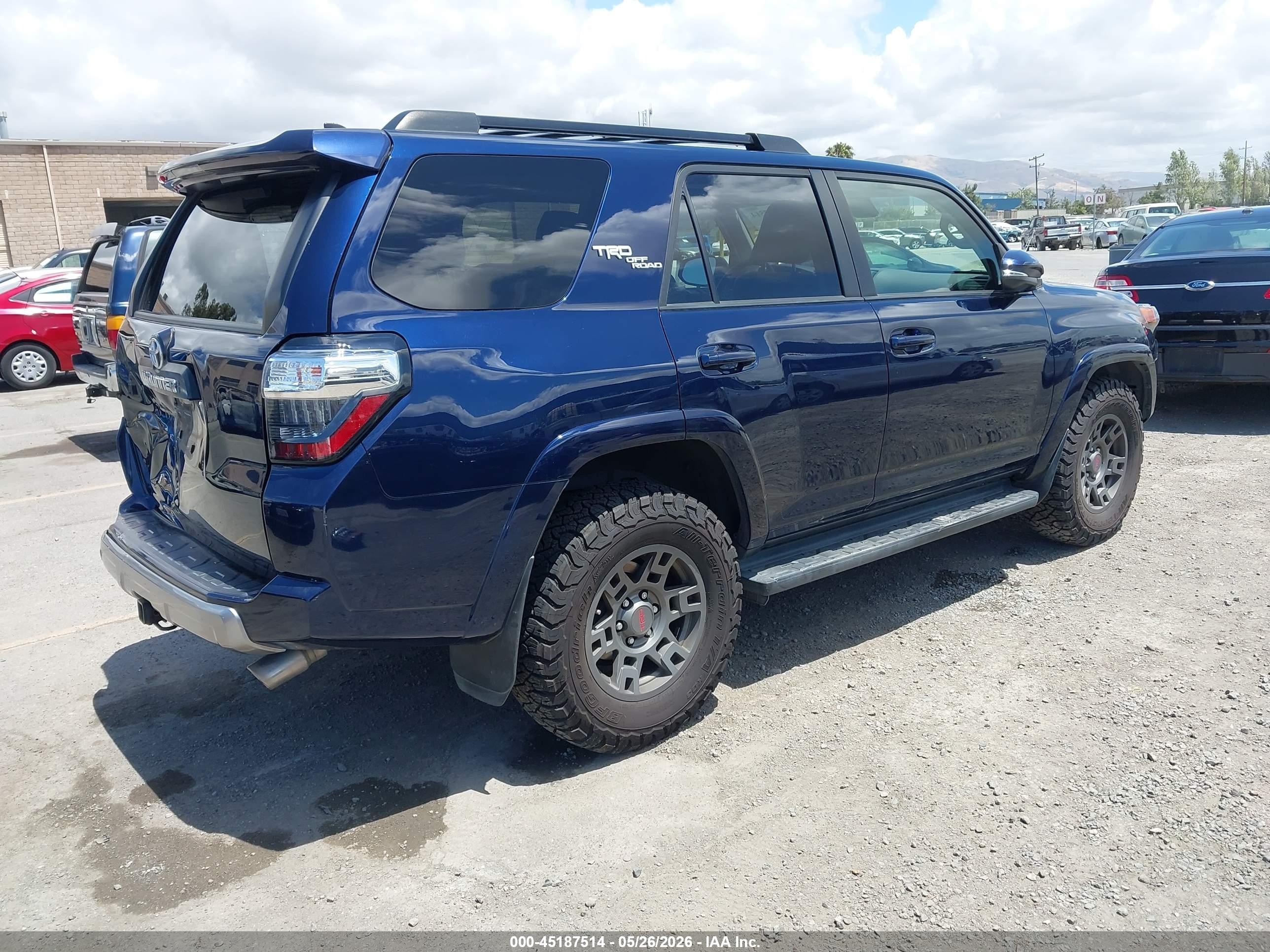 2020 Toyota 4runner Trd Off Road Premium Blue vin: JTEBU5JR2L5831560