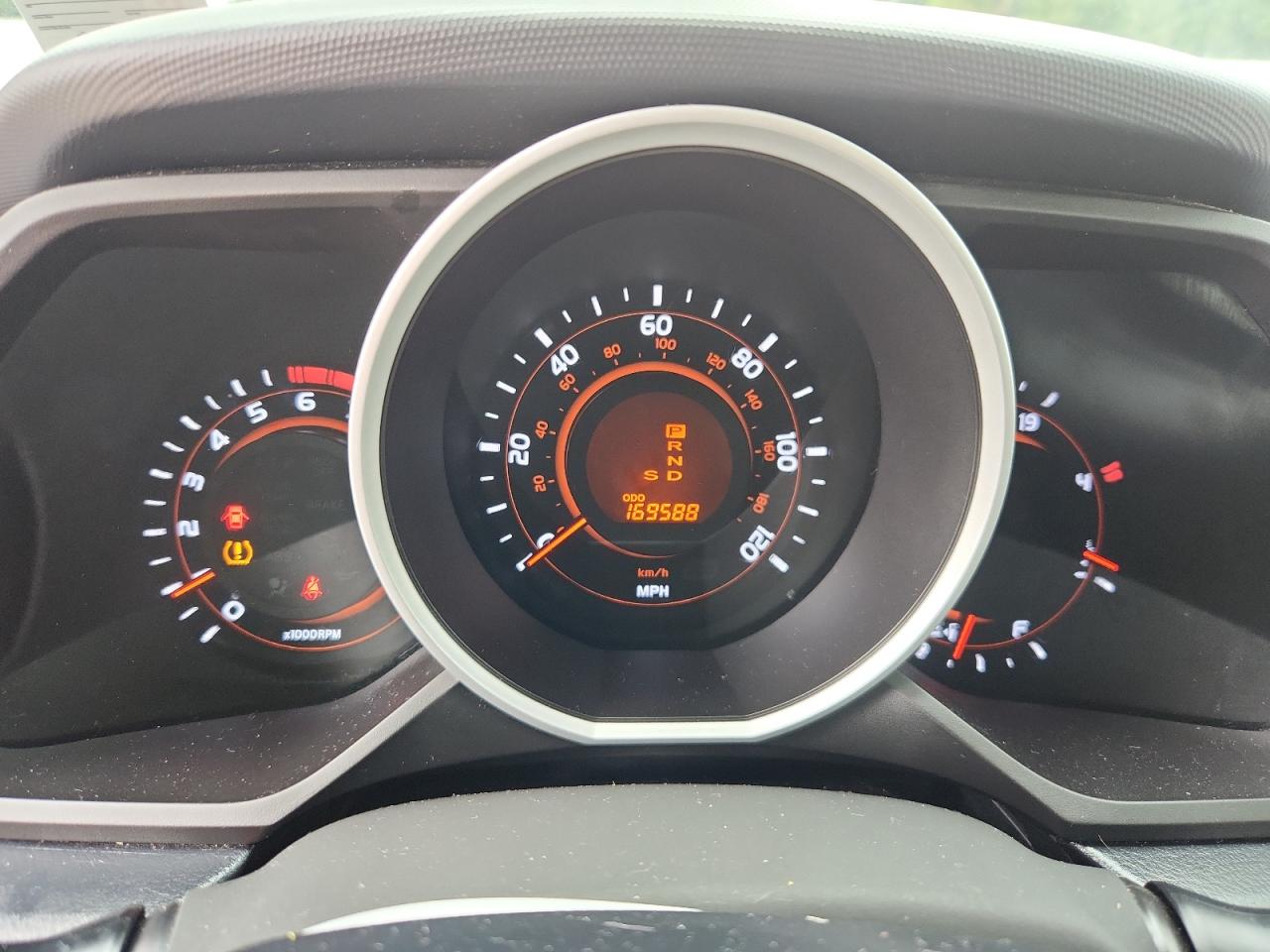 2010 Toyota 4runner Limited Silver vin: JTEBU5JR3A5003319 Damage: Warning - Tire Pressure, On, Unacceptable