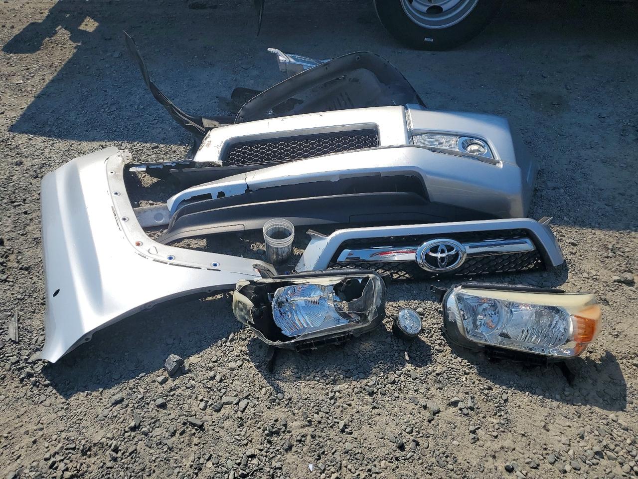 2010 Toyota 4runner Sr5 Silver vin: JTEBU5JR3A5015521
