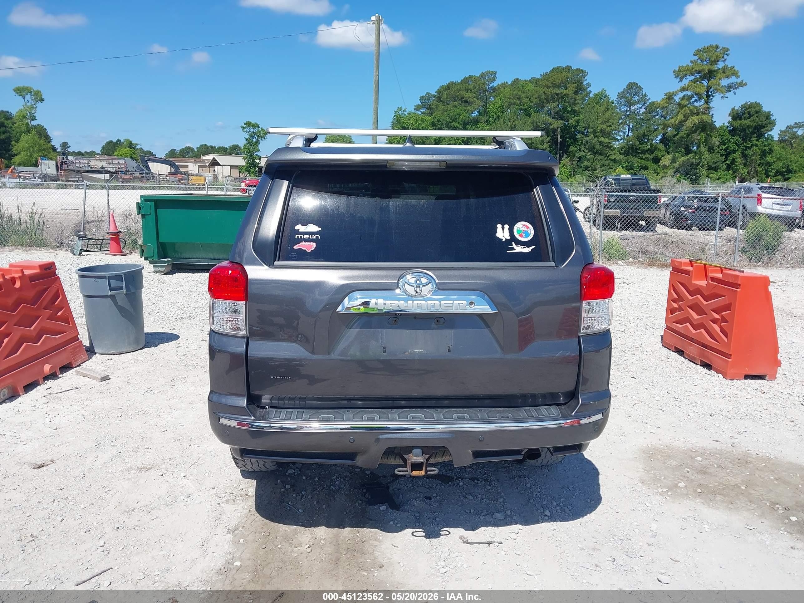 2011 Toyota 4runner Sr5 V6 Gray vin: JTEBU5JR3B5039383