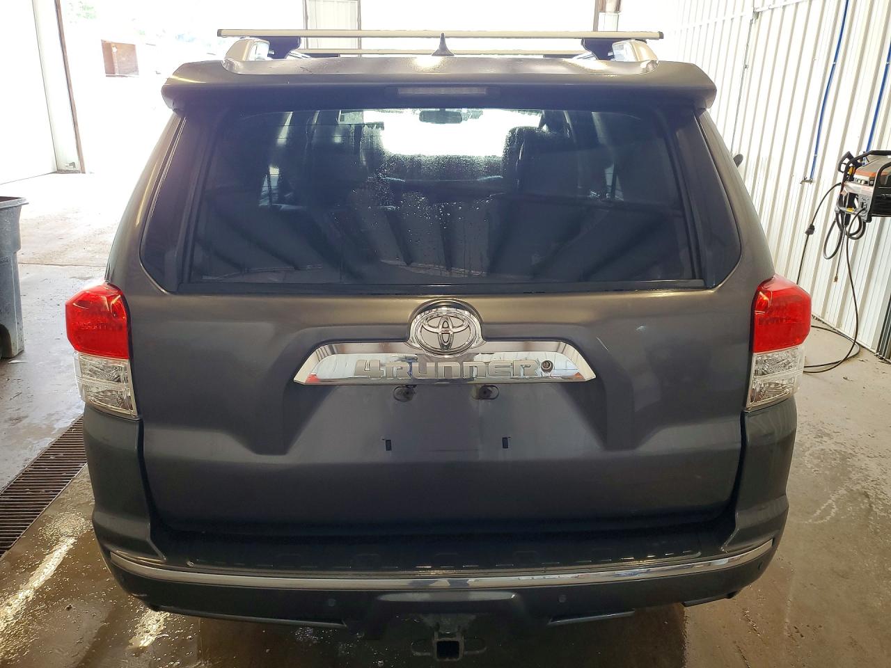 2011 Toyota 4runner Sr5 Серый vin: JTEBU5JR3B5044891