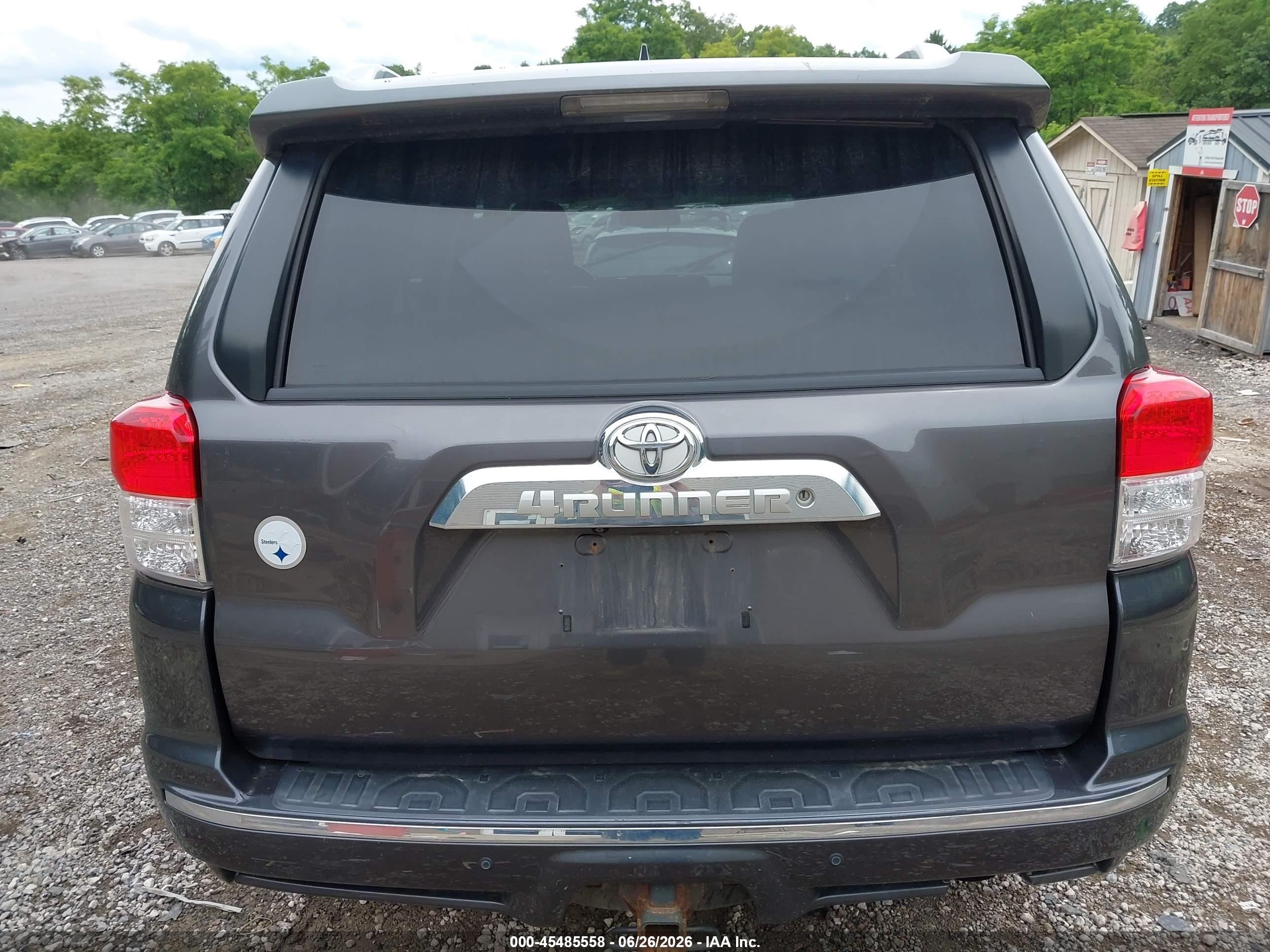 2011 Toyota 4runner Sr5 V6 Gray vin: JTEBU5JR3B5077003