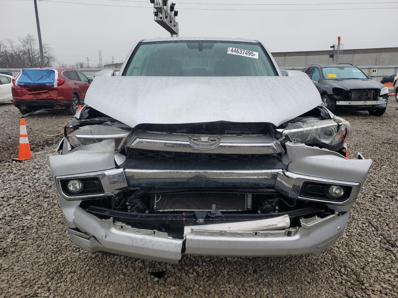 2014 Toyota 4runner Sr5 Silver vin: JTEBU5JR3E5201727