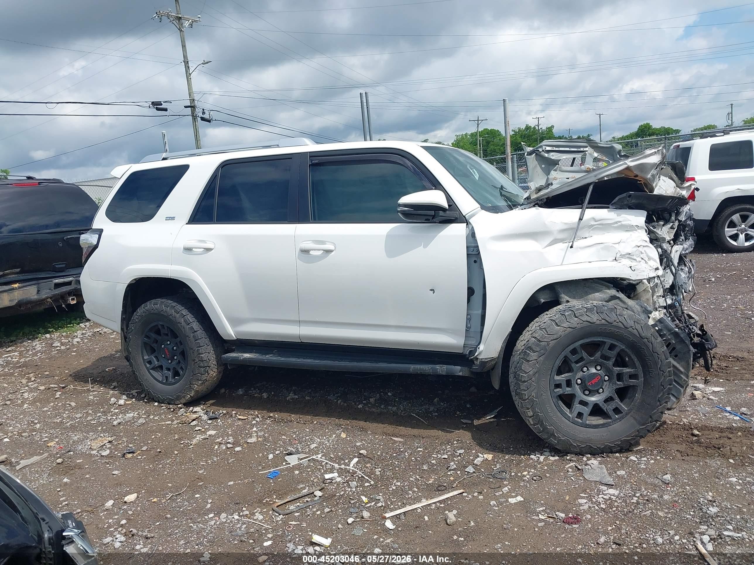 2016 Toyota 4runner Sr5 Premium White vin: JTEBU5JR3G5309137