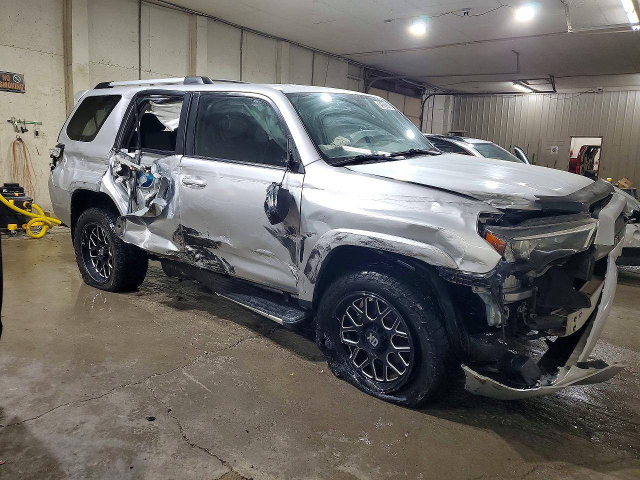 2016 Toyota 4runner Sr5 Silver vin: JTEBU5JR3G5345524