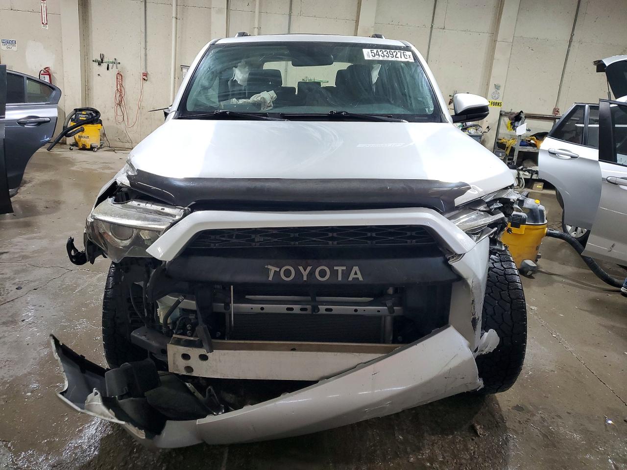 2016 Toyota 4runner Sr5 Silver vin: JTEBU5JR3G5345524