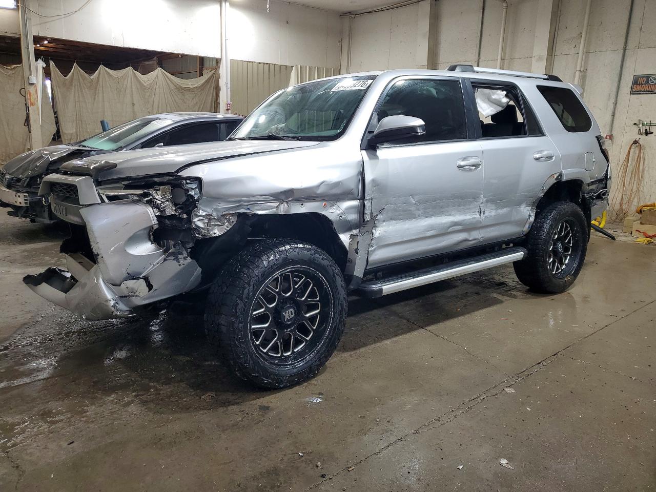 2016 Toyota 4runner Sr5 Silver vin: JTEBU5JR3G5345524