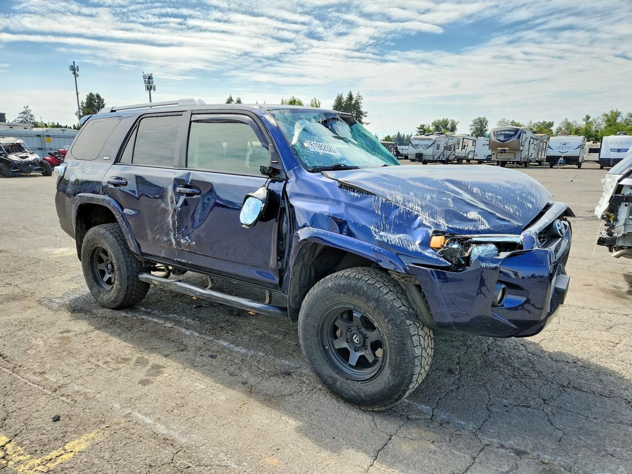 2018 Toyota 4runner Sr5 Blue vin: JTEBU5JR3J5604195