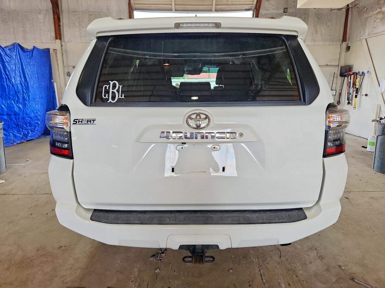 2020 Toyota 4runner Sr5 White vin: JTEBU5JR3L5802360