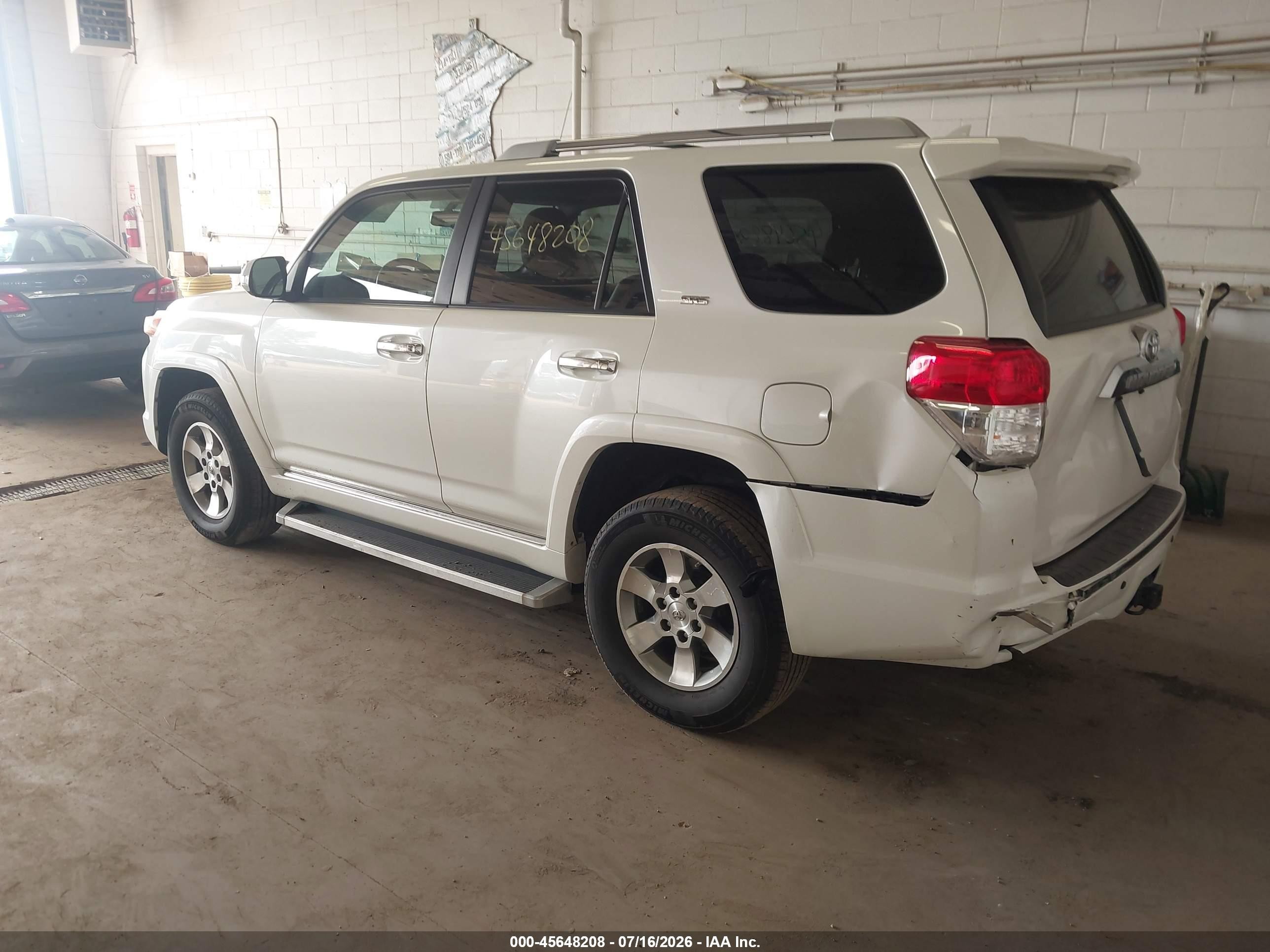 2010 Toyota 4runner Sr5 V6 White vin: JTEBU5JR4A5027404