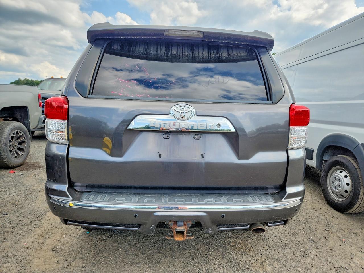 2011 Toyota 4runner Sr5 Gray vin: JTEBU5JR4B5041384