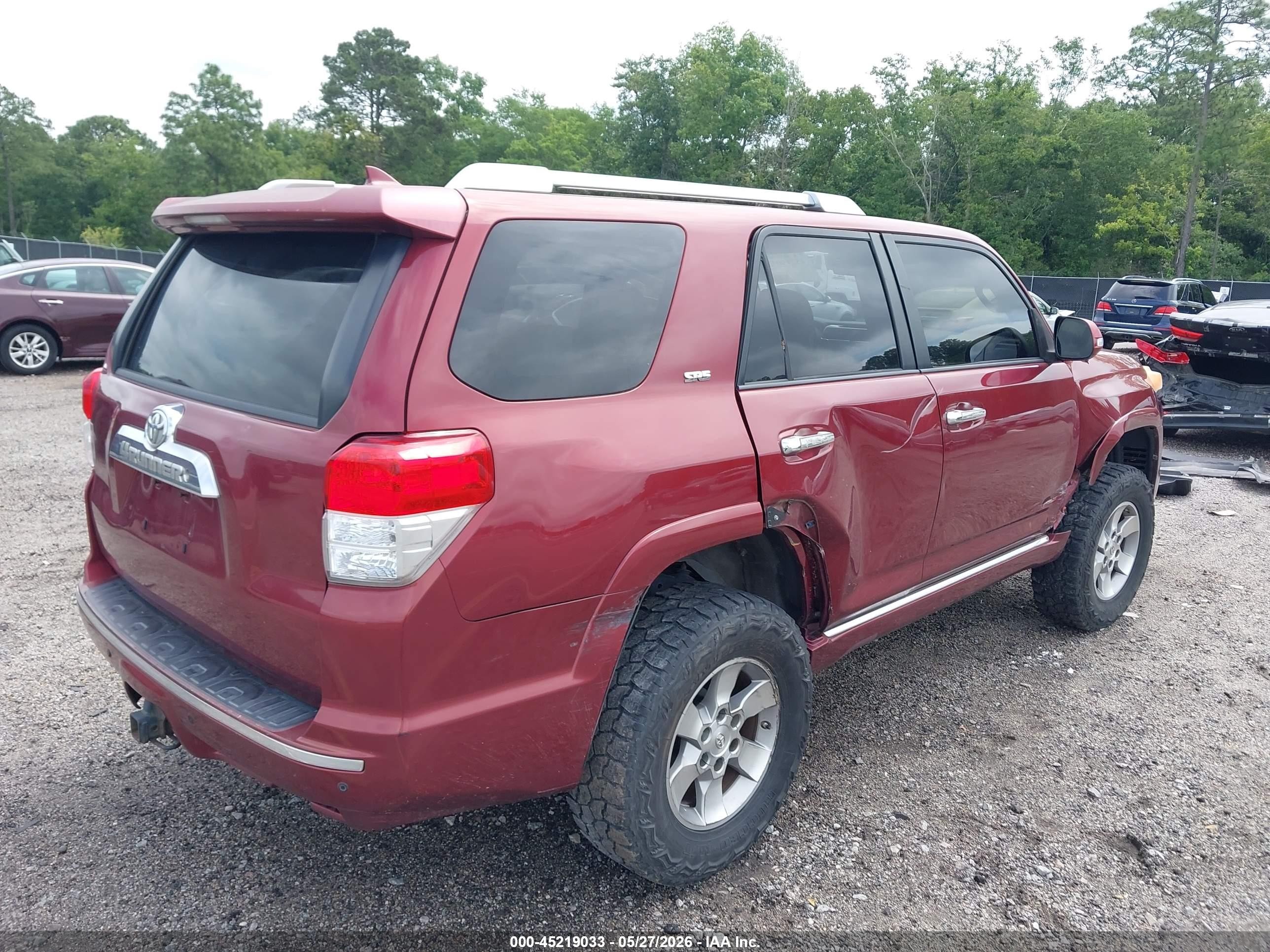 2011 Toyota 4runner Sr5 V6 Red vin: JTEBU5JR4B5042227