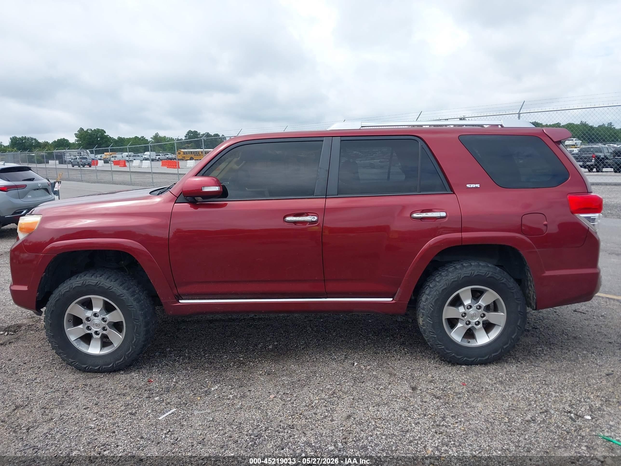 2011 Toyota 4runner Sr5 V6 Red vin: JTEBU5JR4B5042227