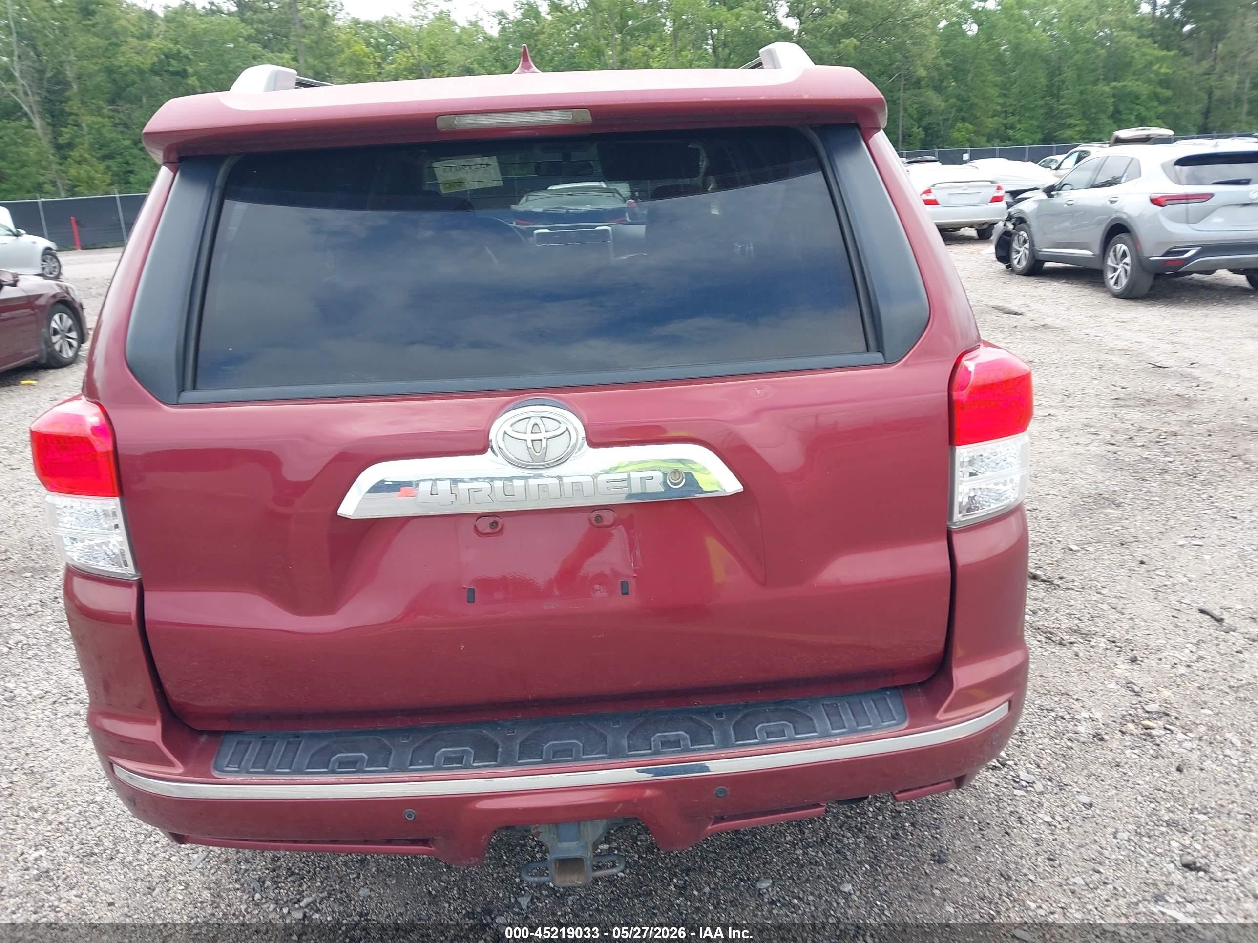 2011 Toyota 4runner Sr5 V6 Red vin: JTEBU5JR4B5042227