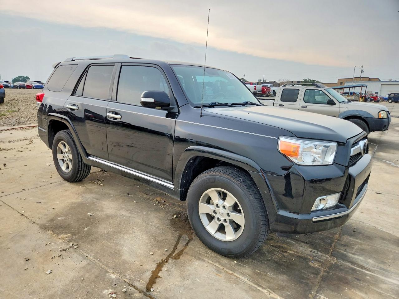 2011 Toyota 4runner Sr5 Черный vin: JTEBU5JR4B5046455