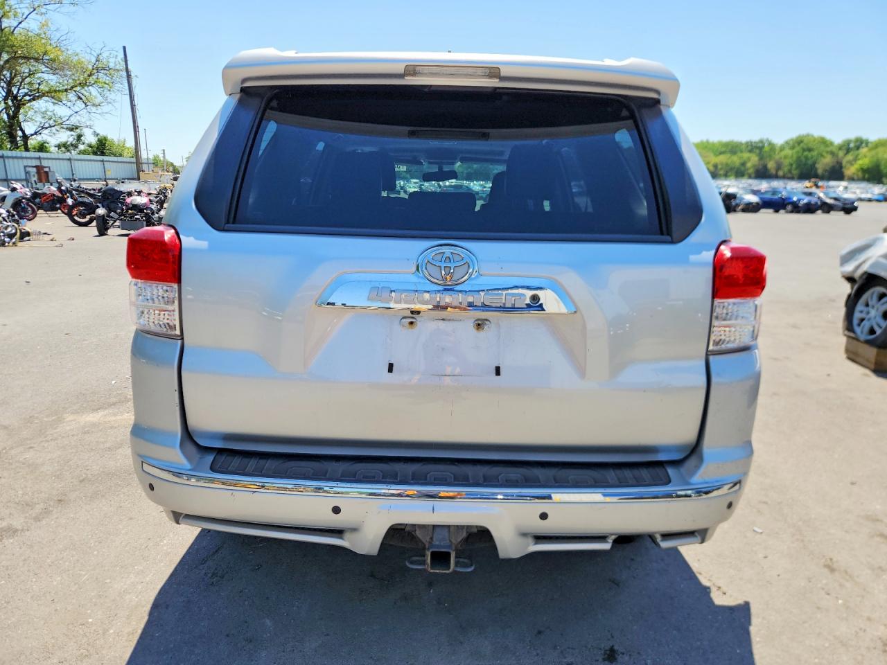 2012 Toyota 4runner Sr5 Silver vin: JTEBU5JR4C5078131