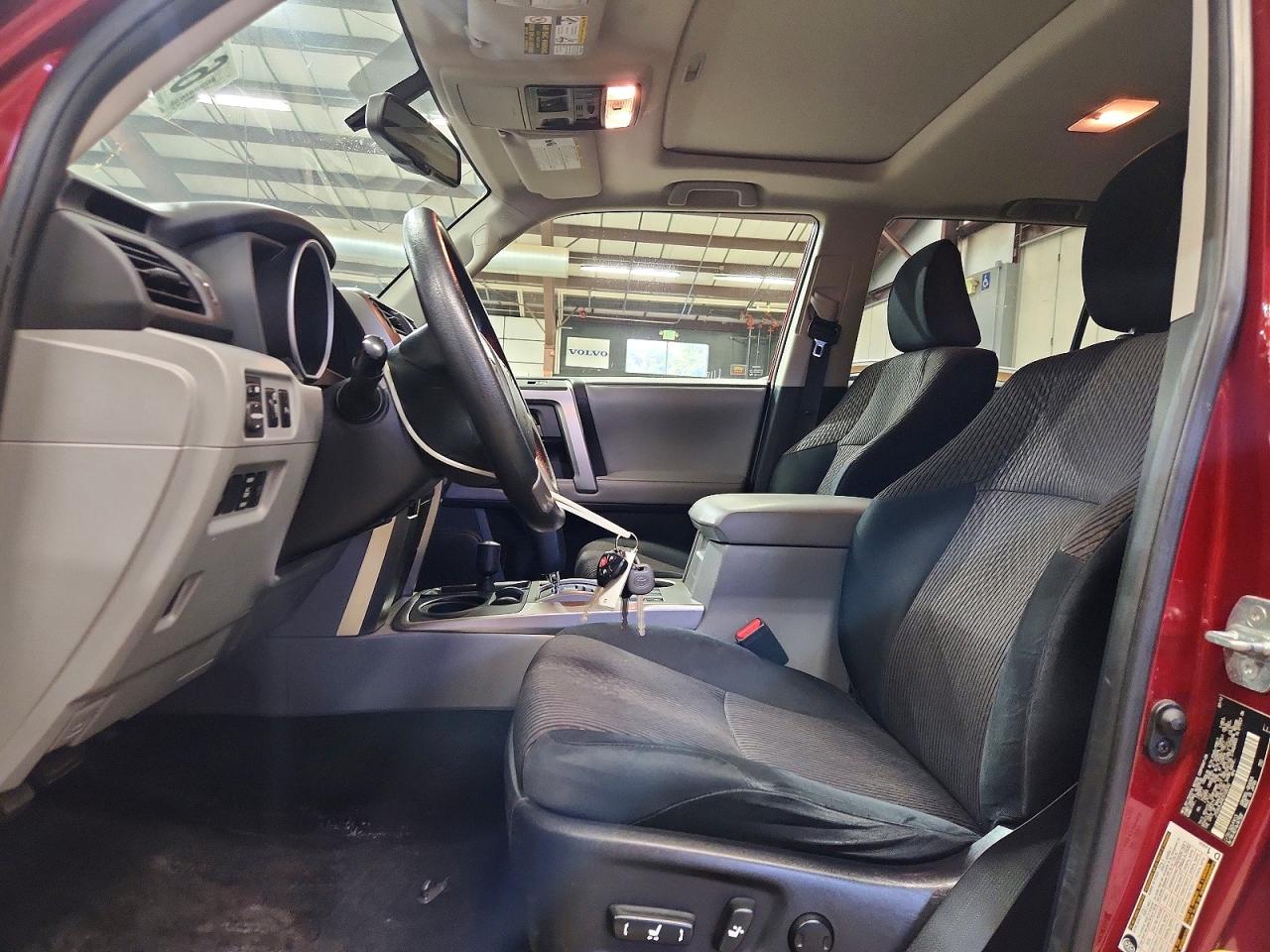 2012 Toyota 4runner Sr5 Red vin: JTEBU5JR4C5108342