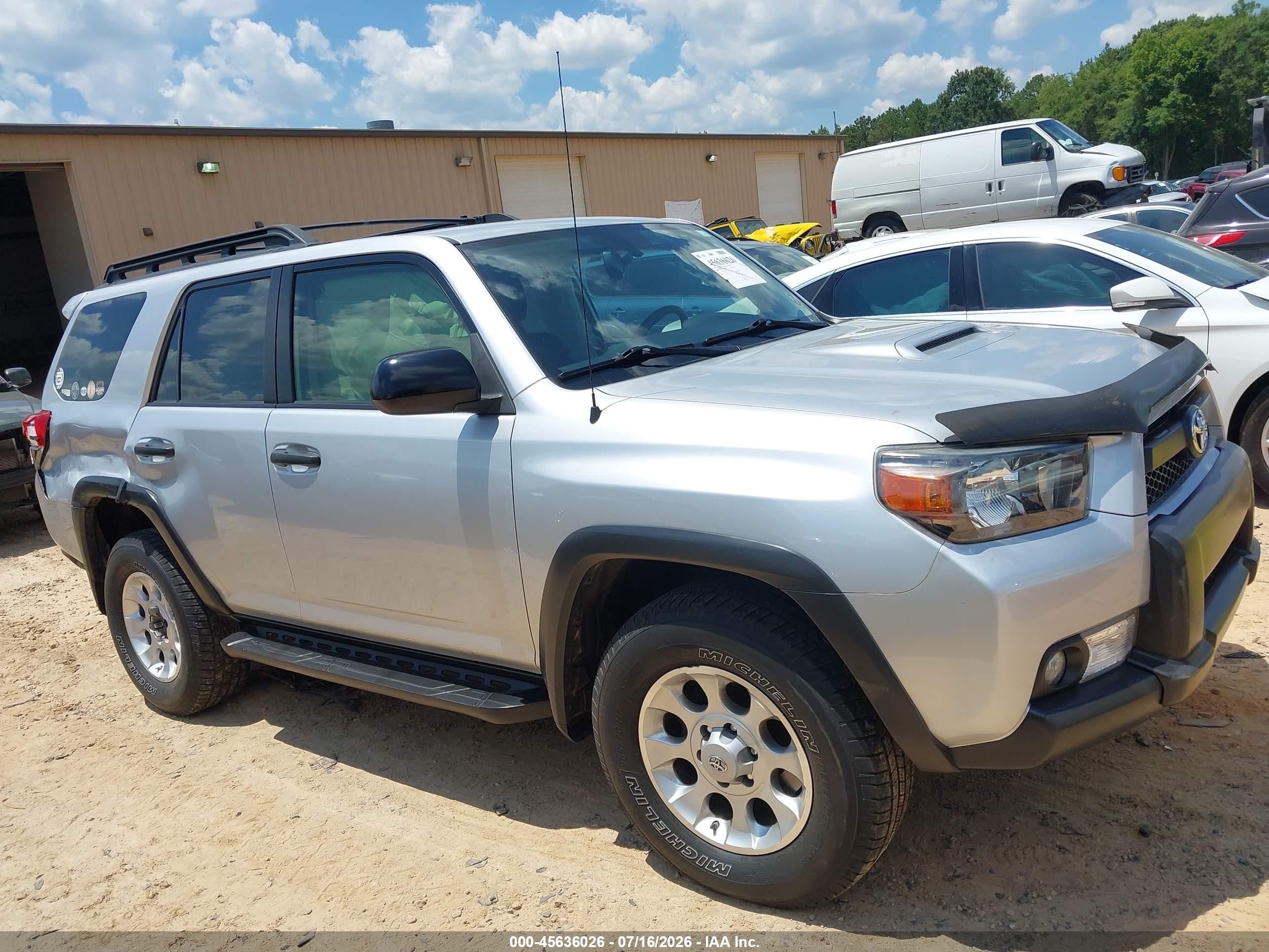 2013 Toyota 4runner Trail Silver vin: JTEBU5JR4D5114708