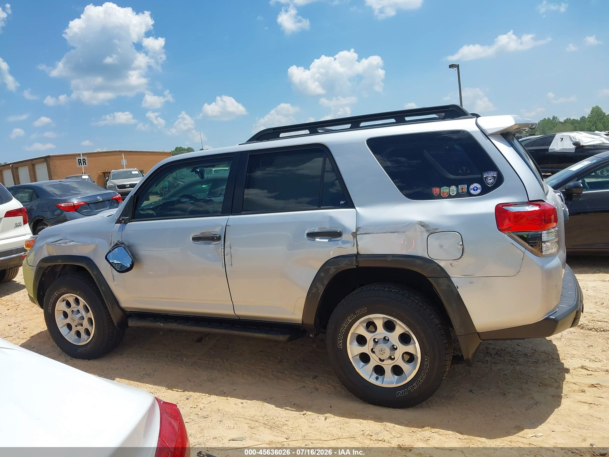 2013 Toyota 4runner Trail Silver vin: JTEBU5JR4D5114708