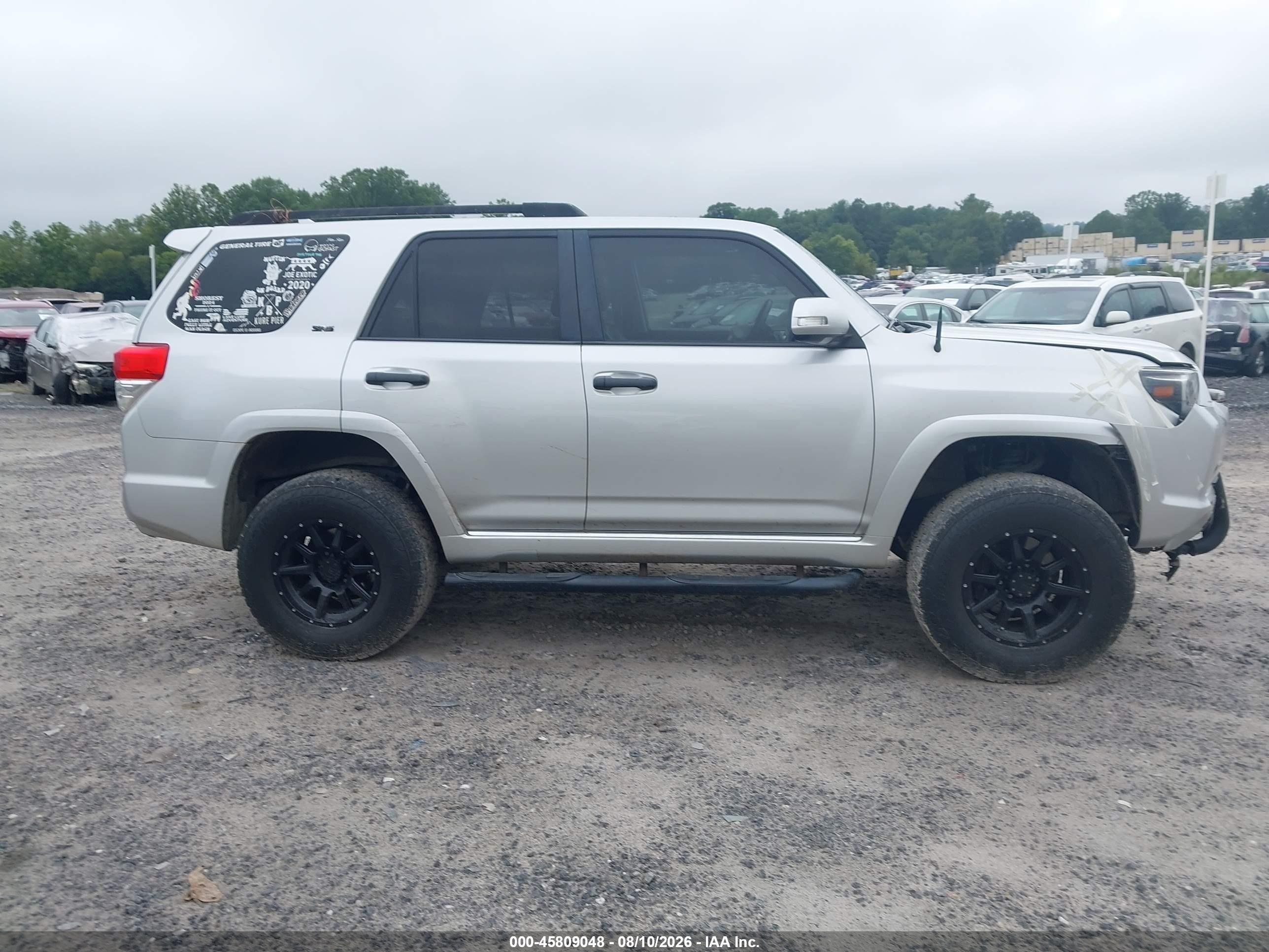 2013 Toyota 4runner Sr5 Silver vin: JTEBU5JR4D5147286