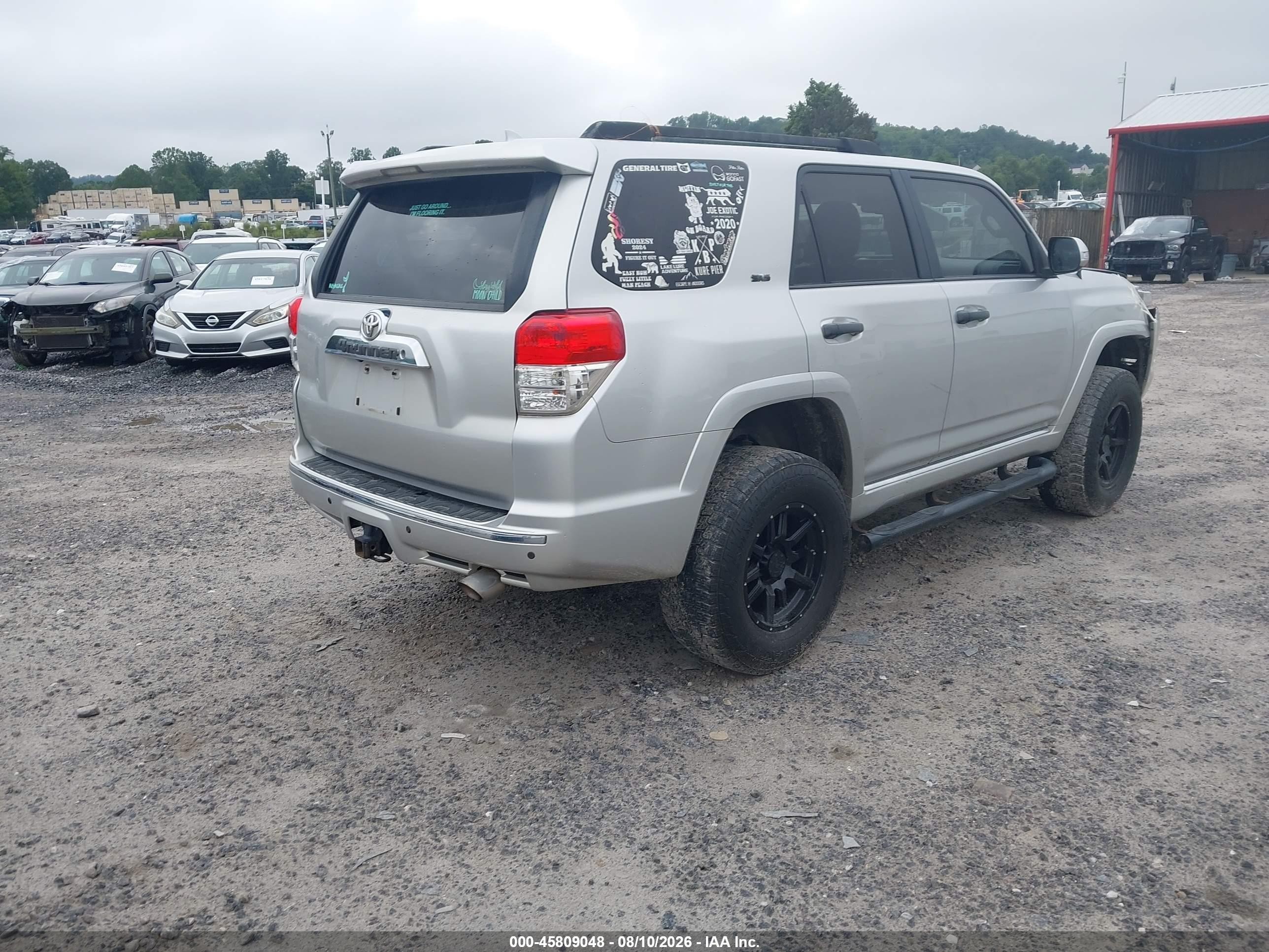 2013 Toyota 4runner Sr5 Silver vin: JTEBU5JR4D5147286