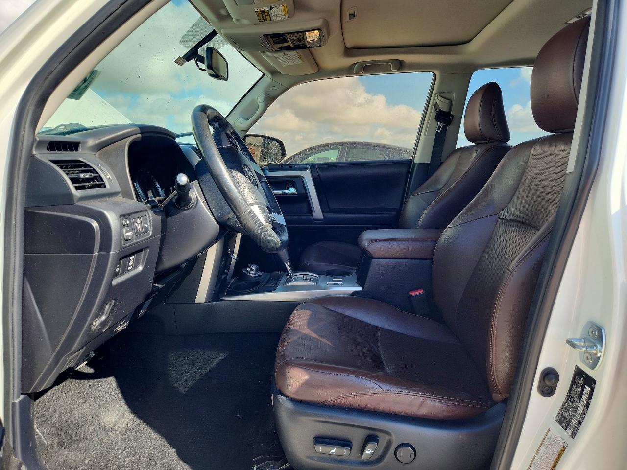 2014 Toyota 4runner 4d 4x2 Белый vin: JTEBU5JR4E5161772