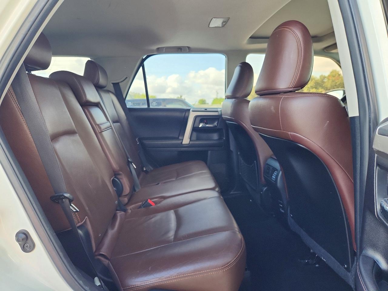 2014 Toyota 4runner 4d 4x2 Белый vin: JTEBU5JR4E5161772