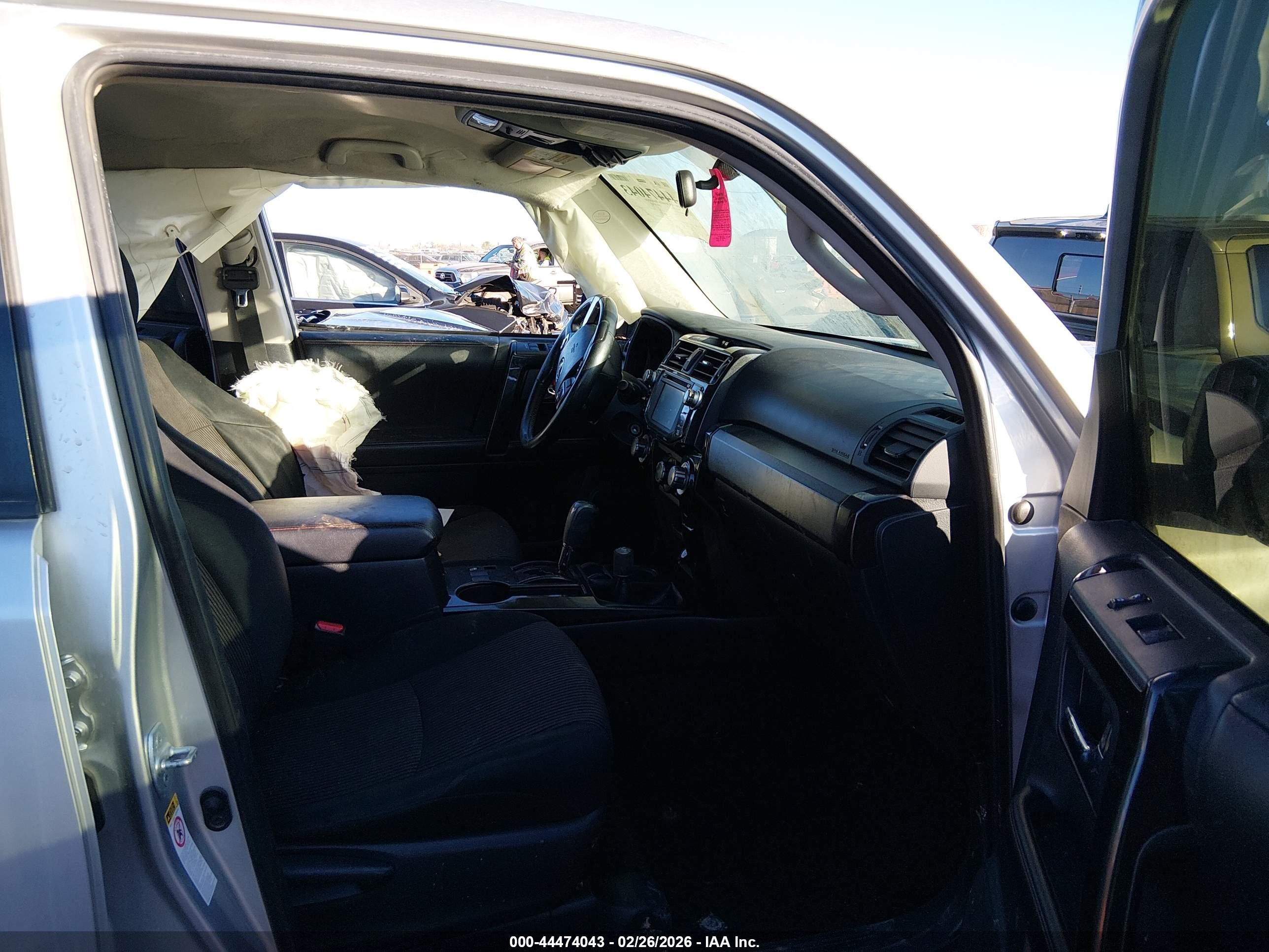 2014 Toyota 4runner Trail Silver vin: JTEBU5JR4E5173372