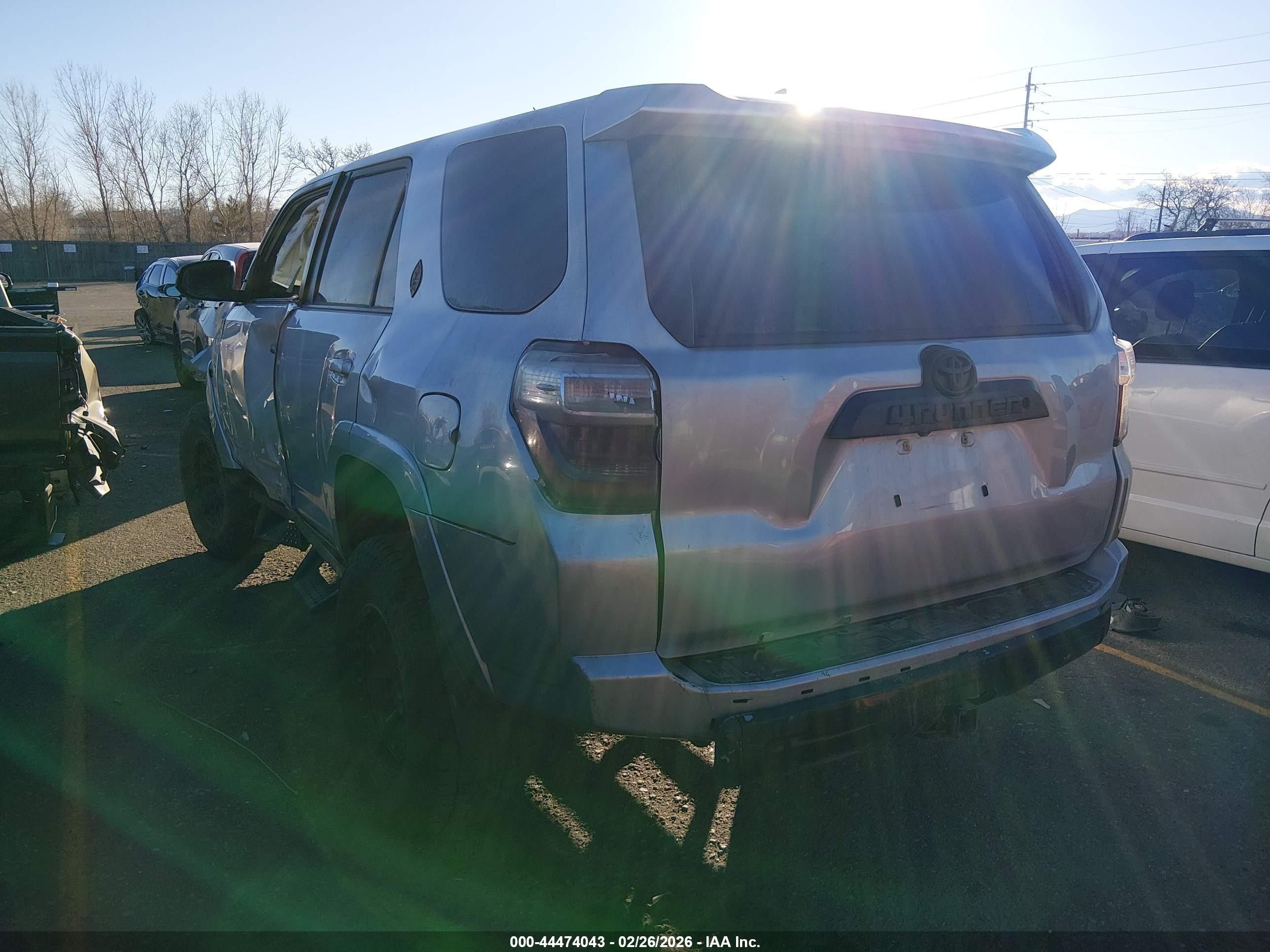 2014 Toyota 4runner Trail Silver vin: JTEBU5JR4E5173372