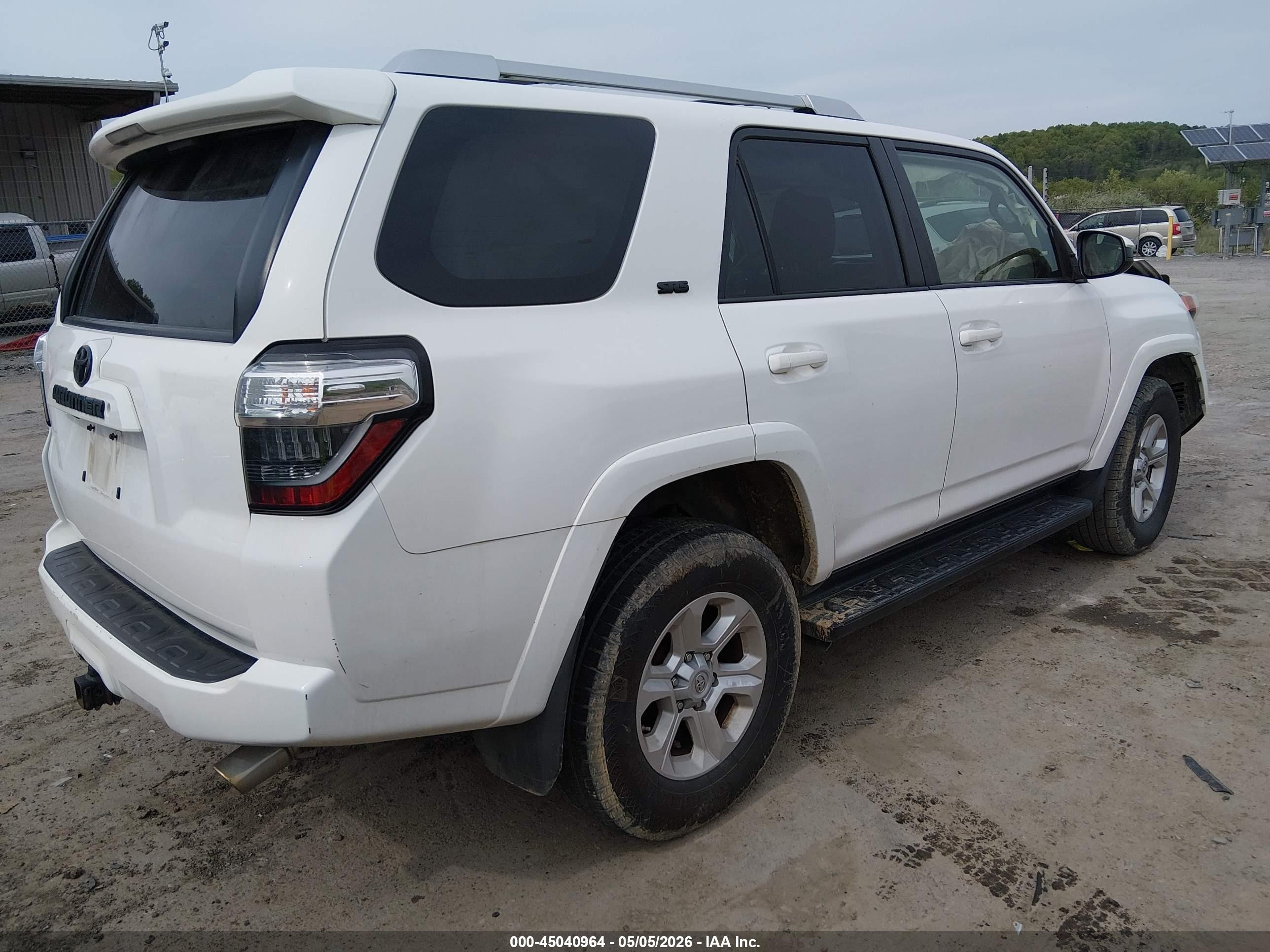 2014 Toyota 4runner Sr5 White vin: JTEBU5JR4E5190253
