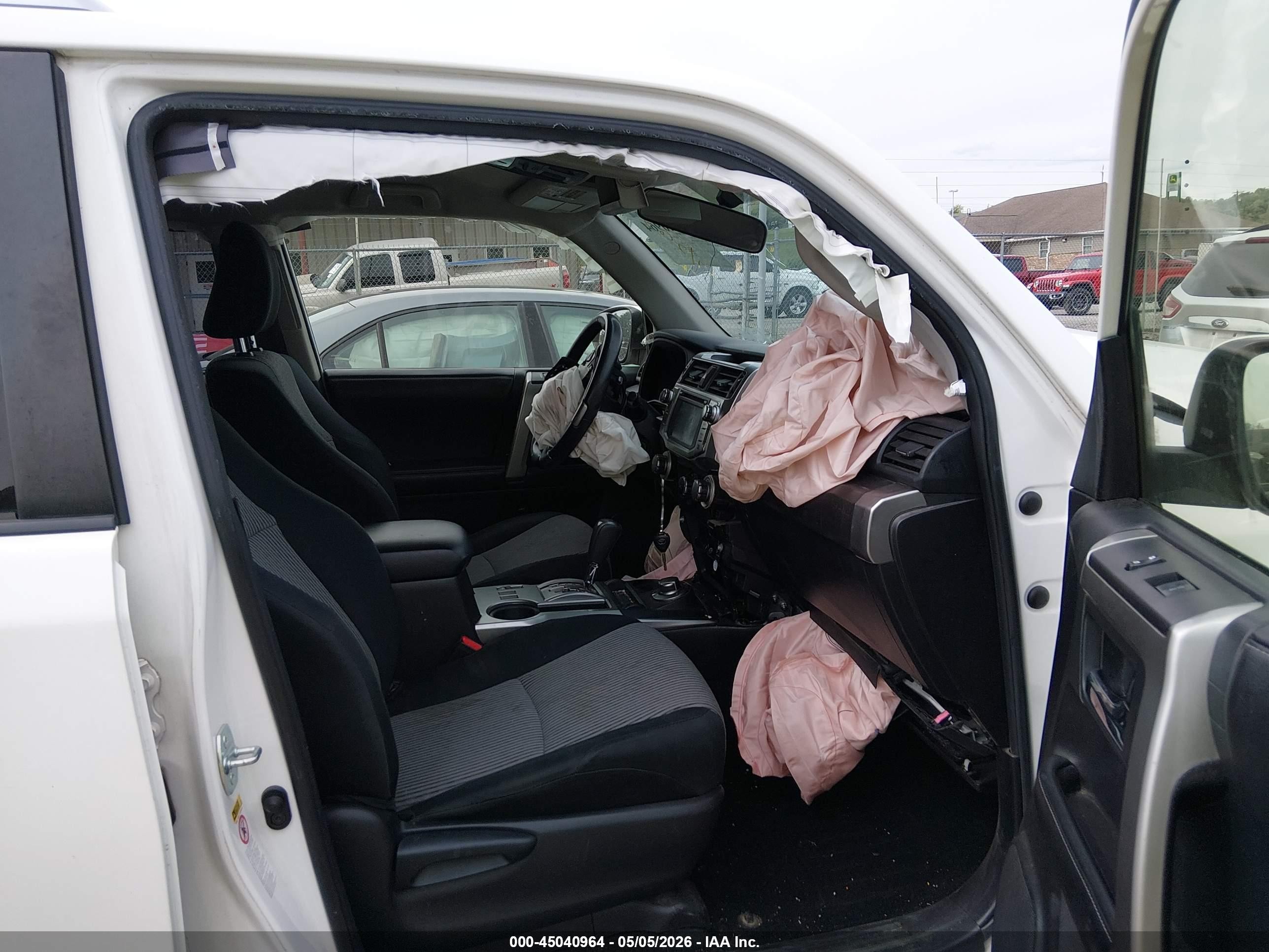 2014 Toyota 4runner Sr5 White vin: JTEBU5JR4E5190253
