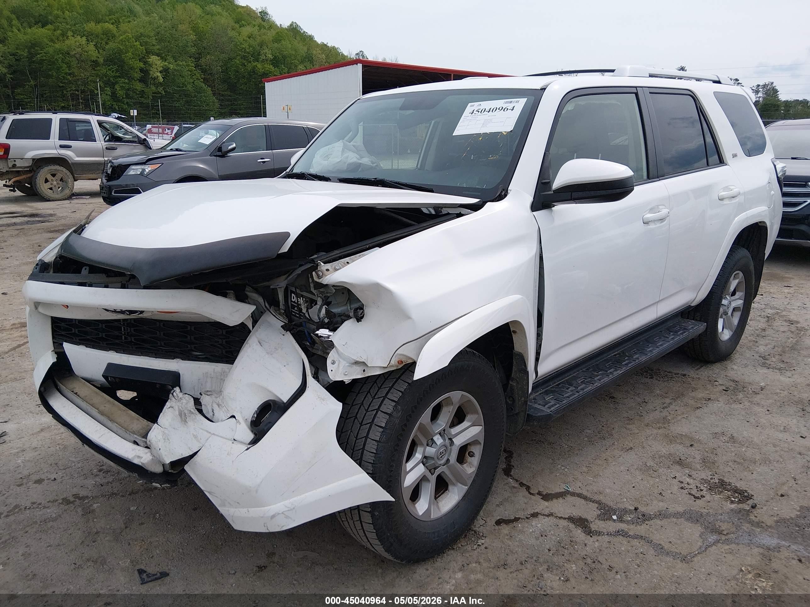 2014 Toyota 4runner Sr5 White vin: JTEBU5JR4E5190253
